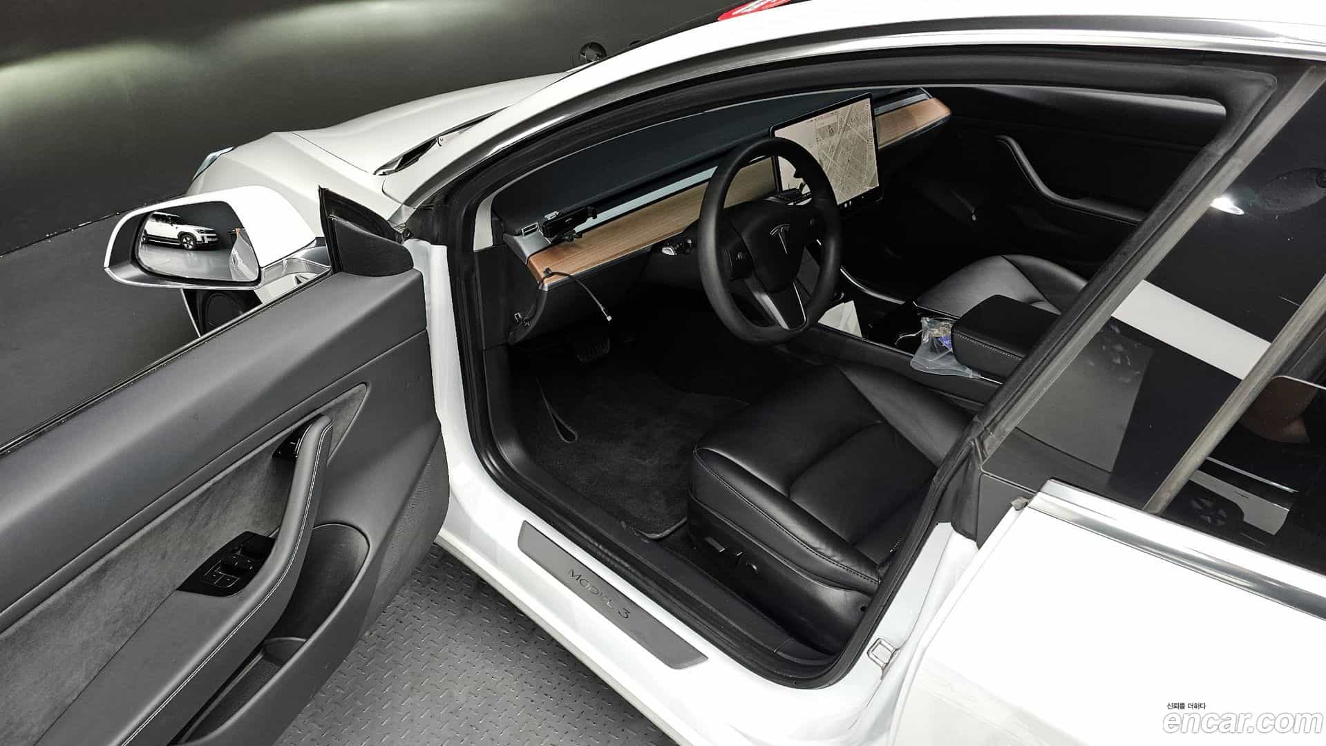 Model 3 Tesla 2020.11-INNER-010