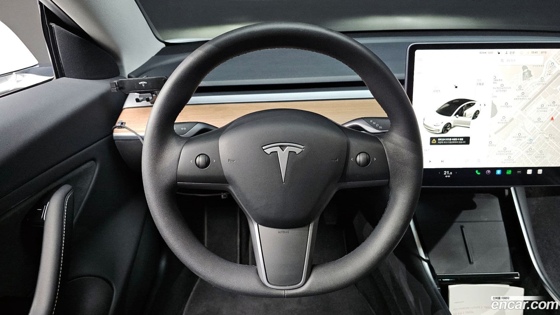 Main__Slider__Photo:Model 3 Tesla 2020.11-11