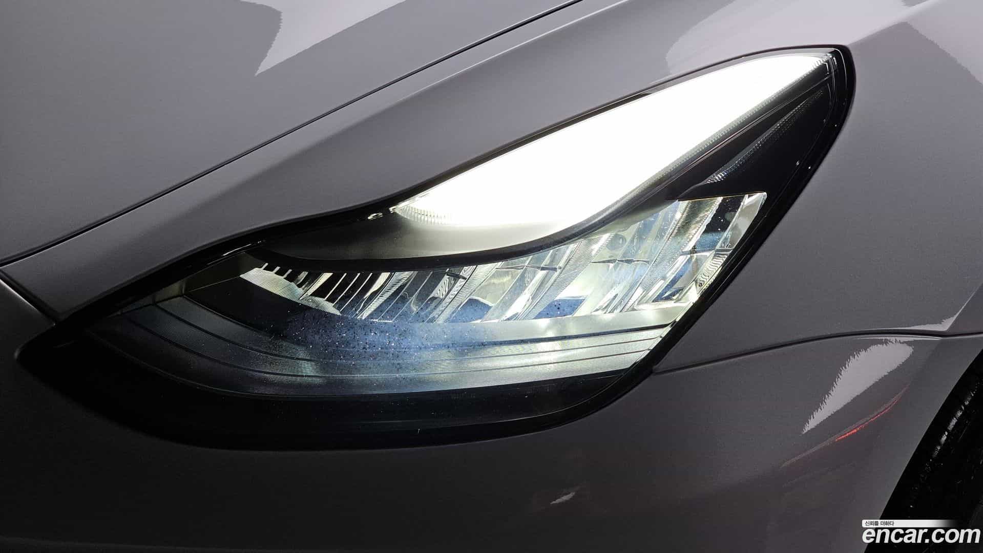 Model 3 Tesla 2020.11-OUTER-032
