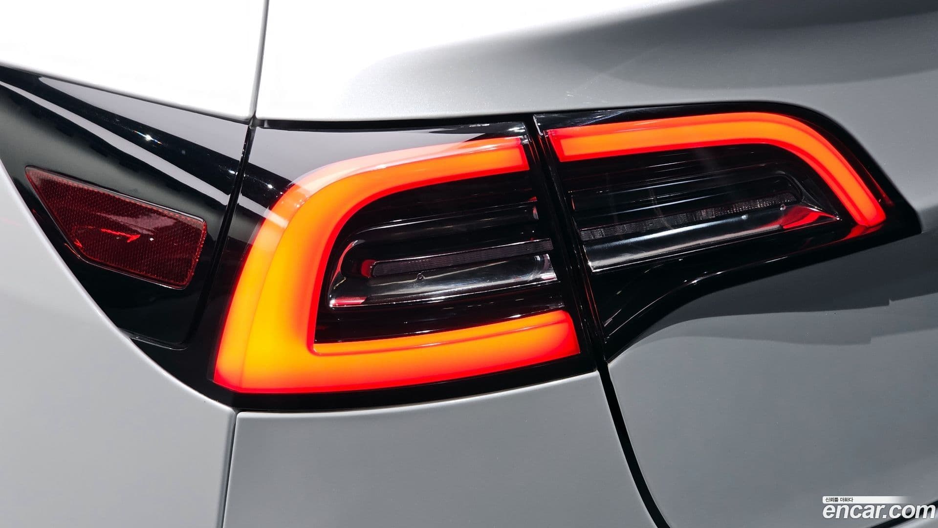 Main__Slider__Photo:Model 3 Tesla 2020.11-22