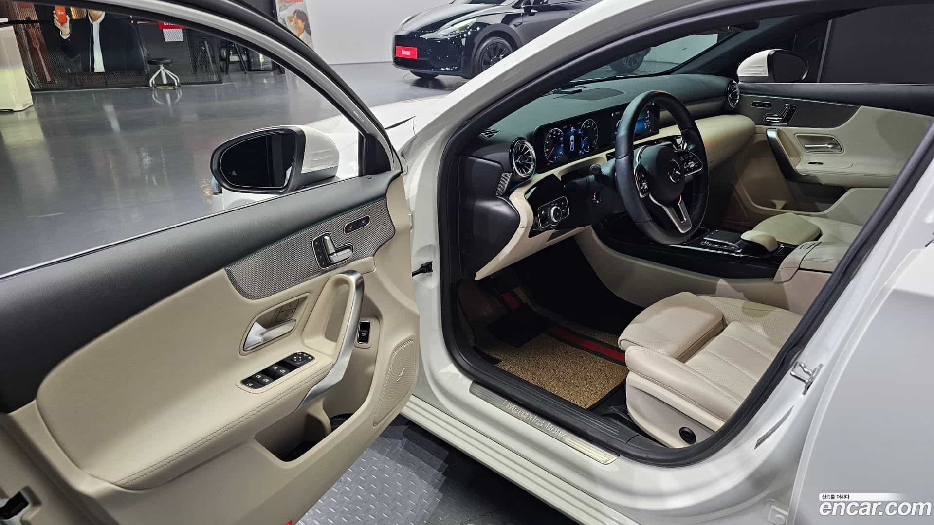 A-Class Mercedes-Benz 2021.8-INNER-010