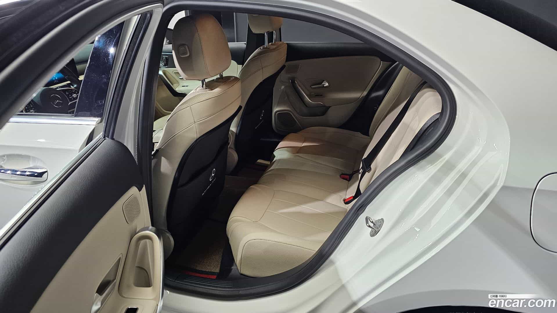 A-Class Mercedes-Benz 2021.8-OPTION-015
