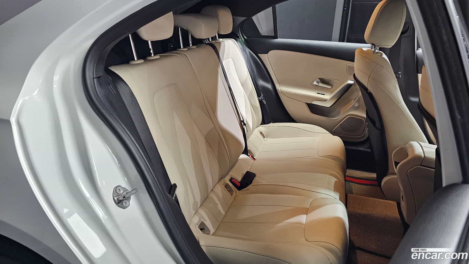 A-Class Mercedes-Benz 2021.8-OPTION-016