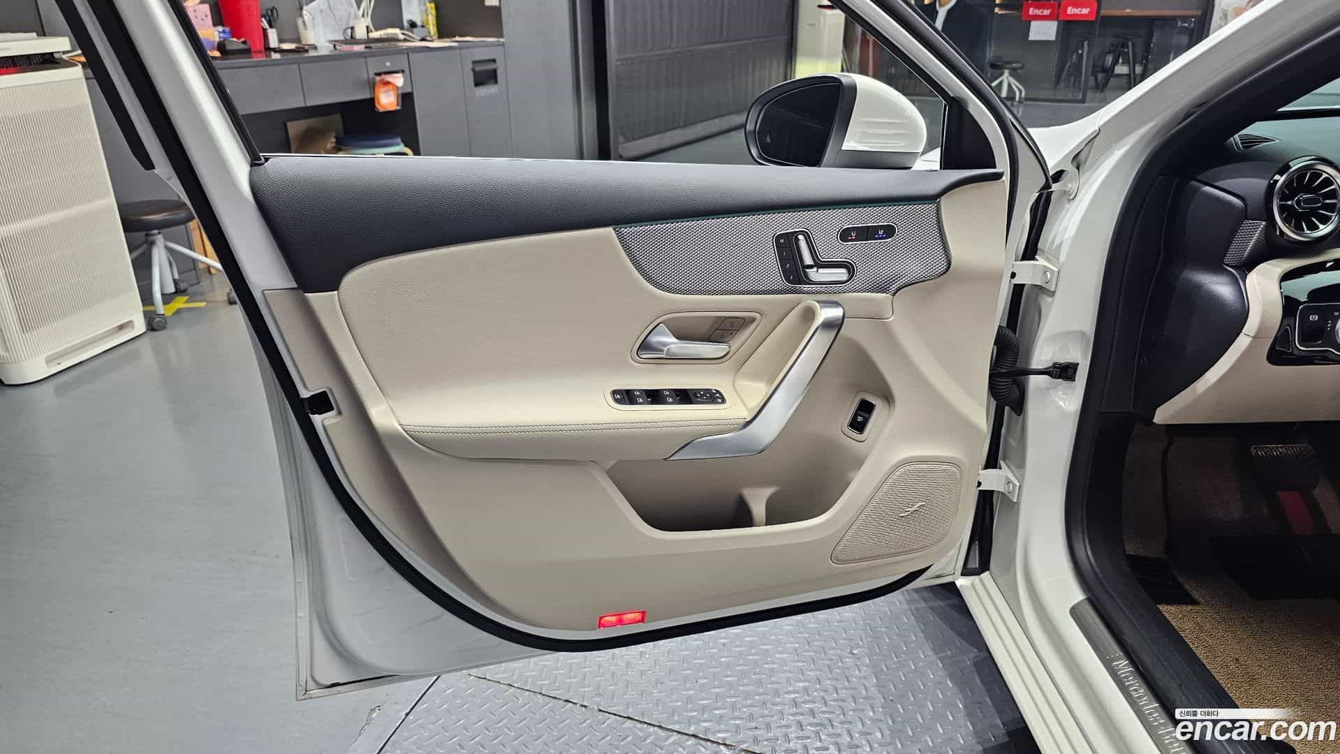 A-Class Mercedes-Benz 2021.8-INNER-034