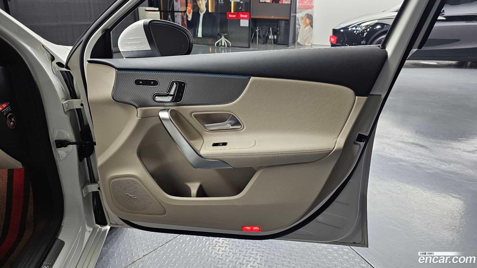 A-Class Mercedes-Benz 2021.8-INNER-035