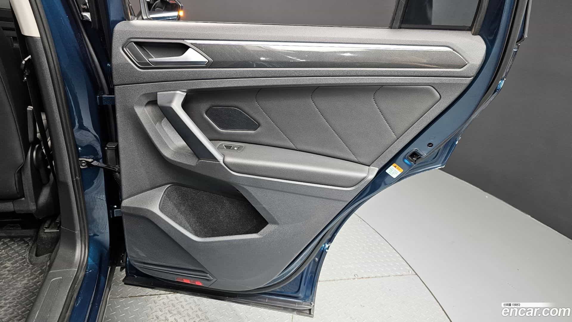 Tiguan Volkswagen 2022.11-INNER-035