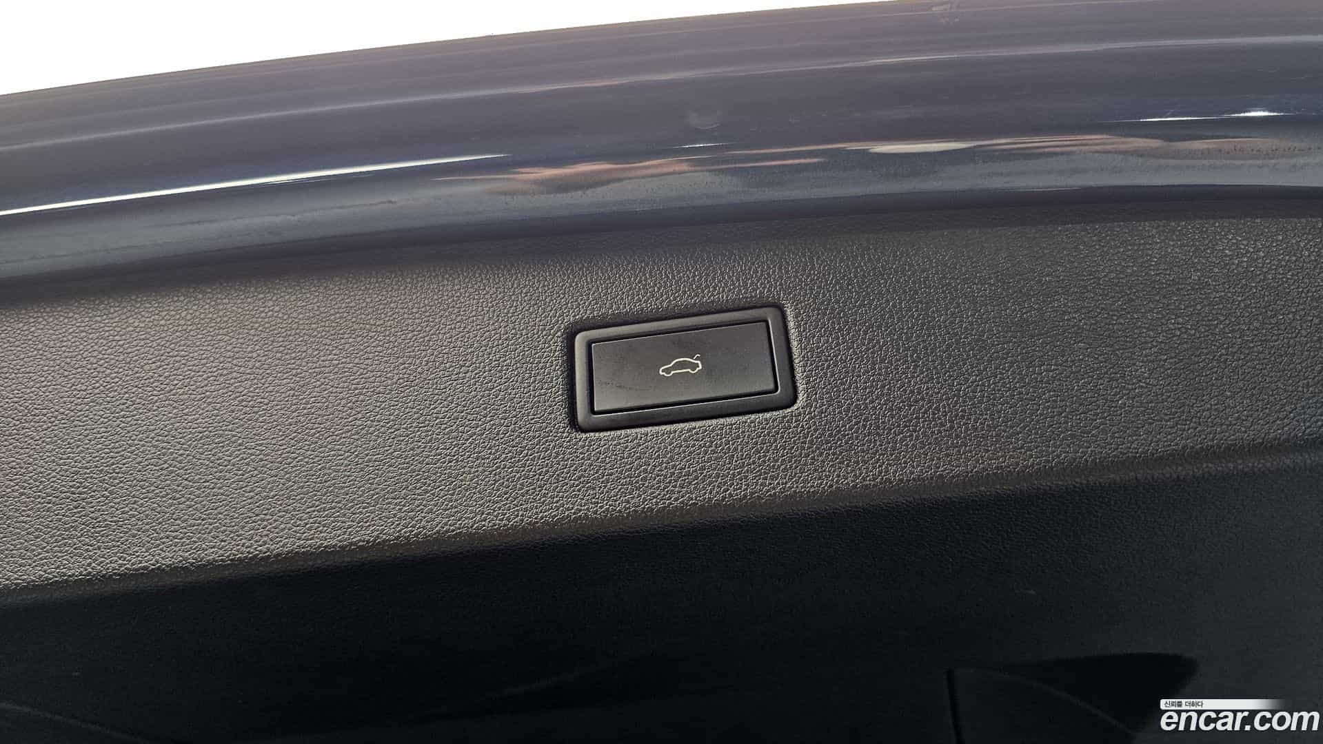 Tiguan Volkswagen 2022.11-OPTION-044