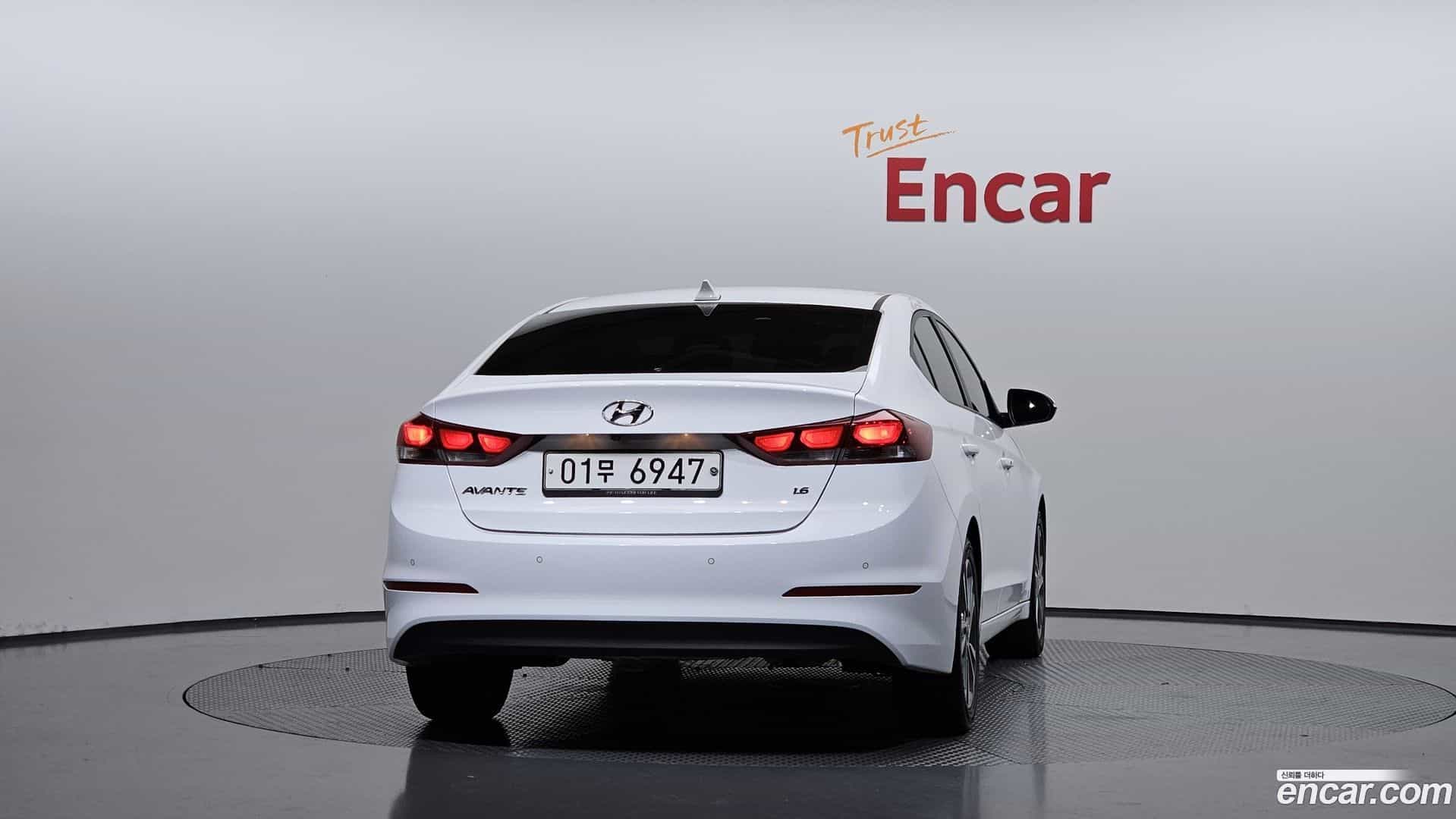 AVANTE Hyundai 2018.8-OUTER-004
