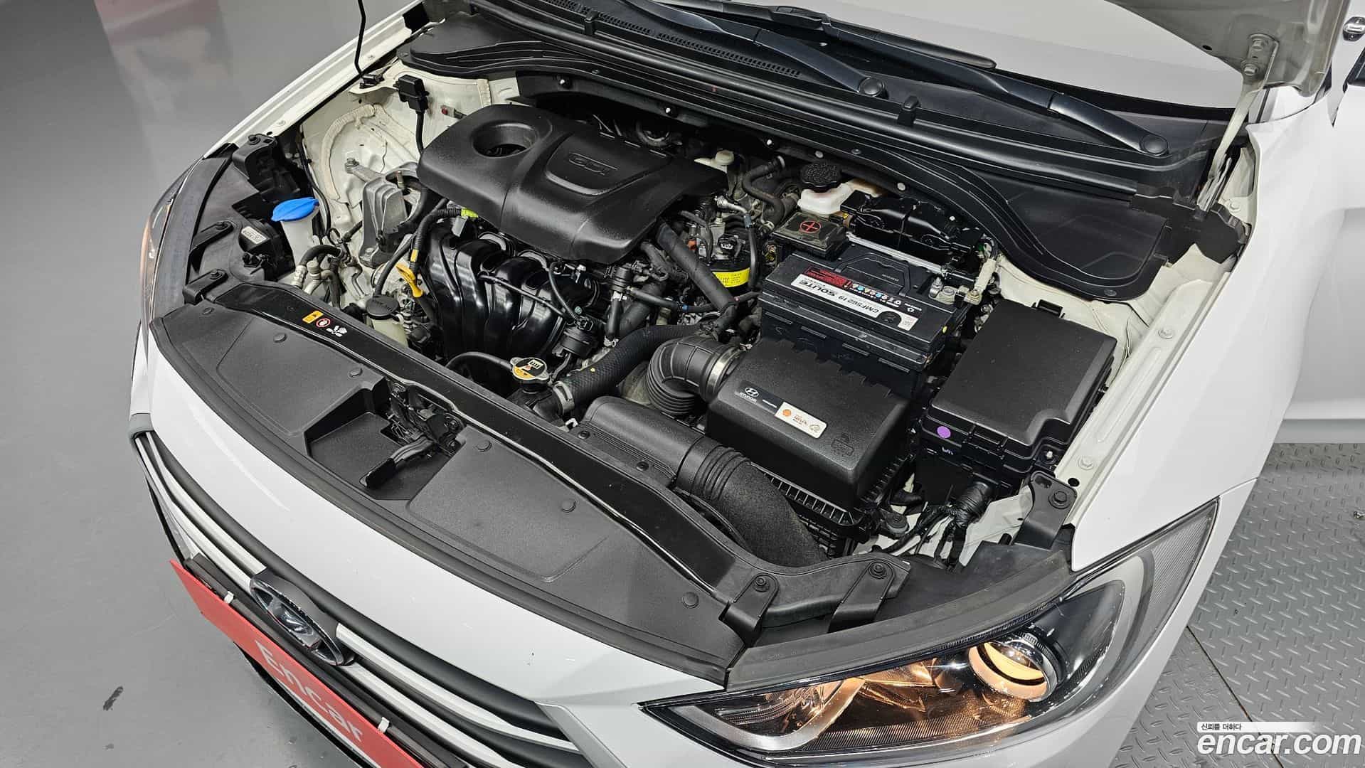 AVANTE Hyundai 2018.8-OUTER-006