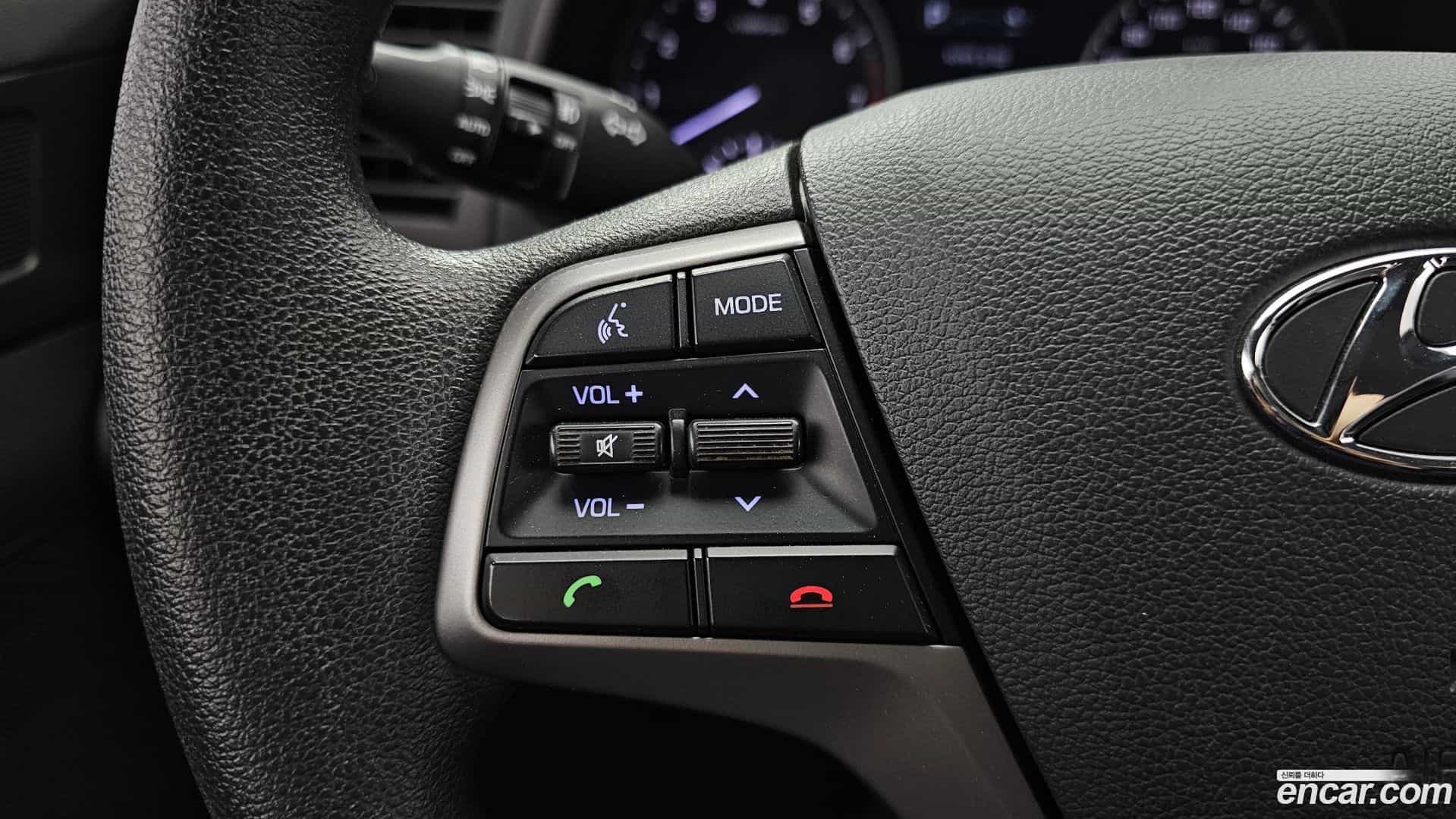 AVANTE Hyundai 2018.8-OPTION-022
