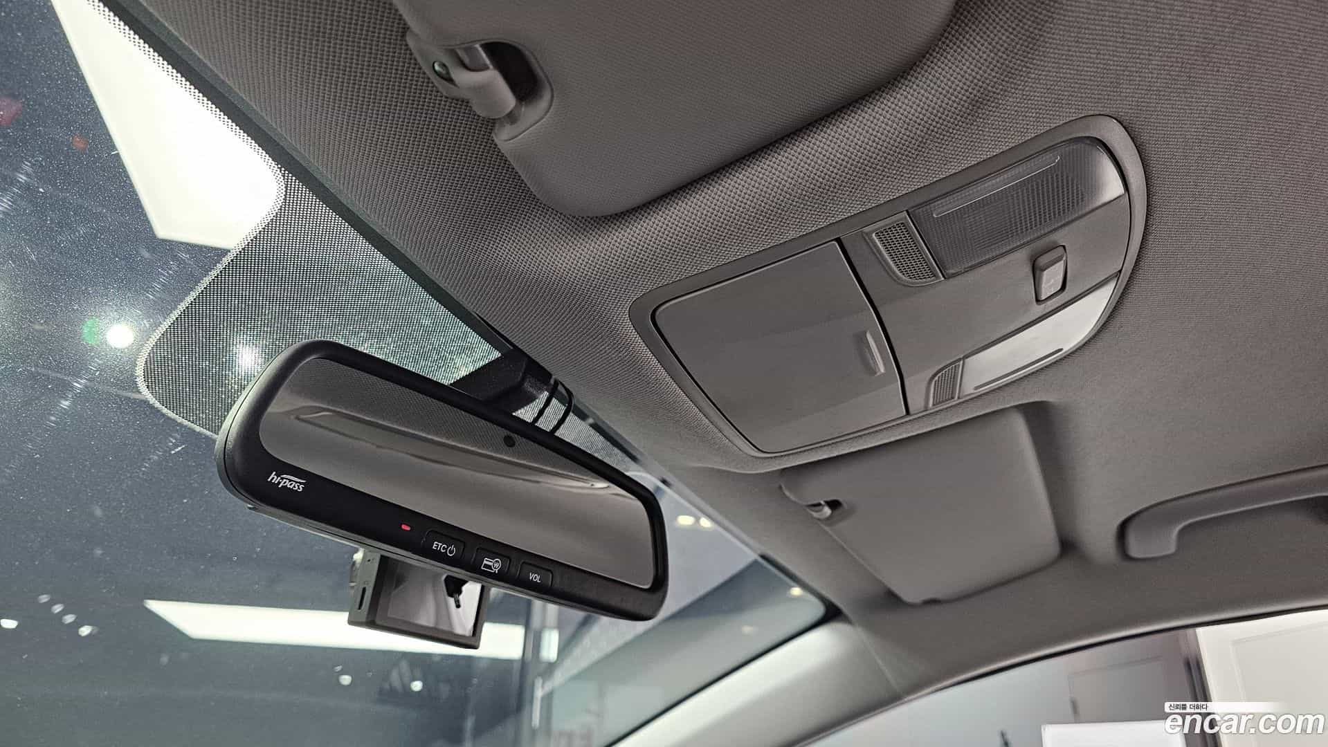 AVANTE Hyundai 2018.8-OPTION-023