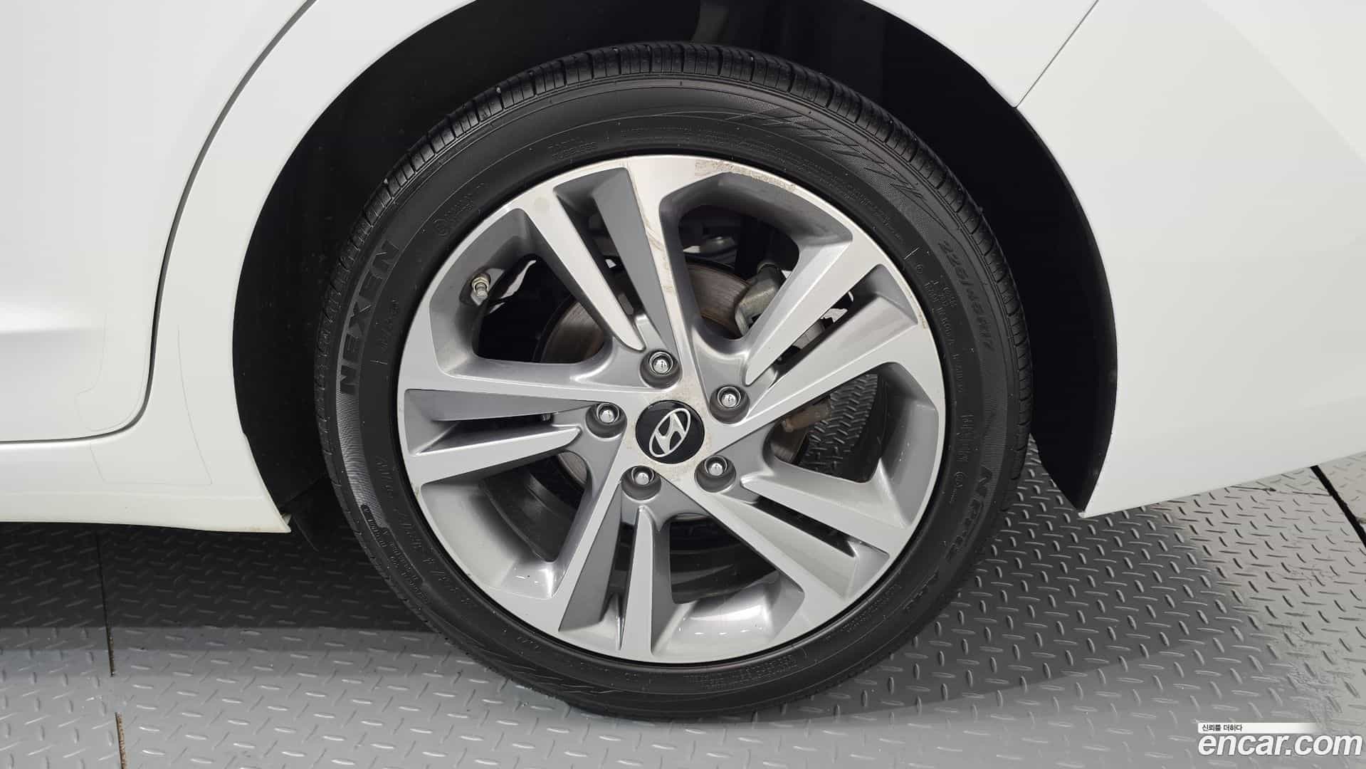 AVANTE Hyundai 2018.8-OUTER-031