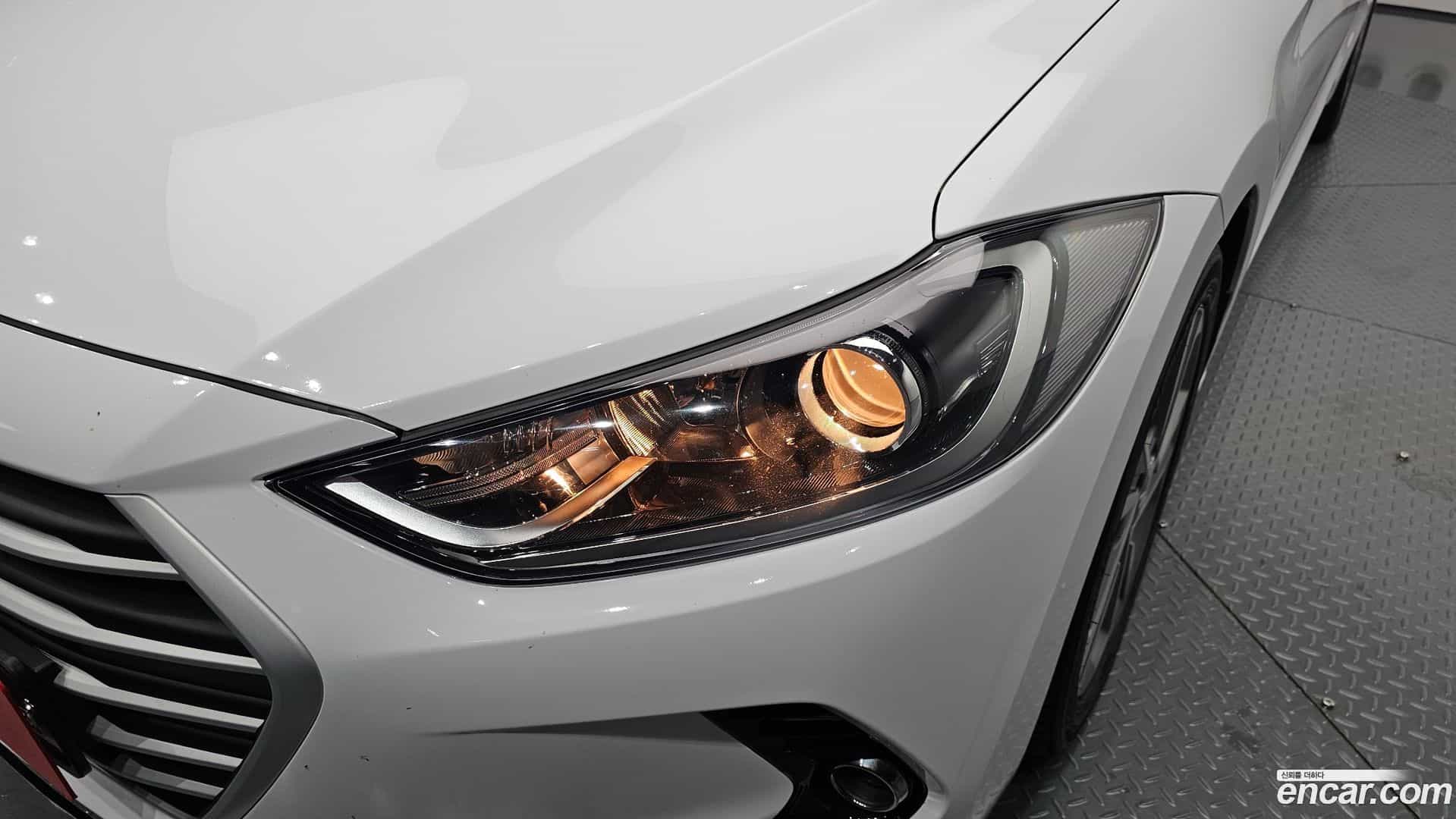 AVANTE Hyundai 2018.8-OUTER-032