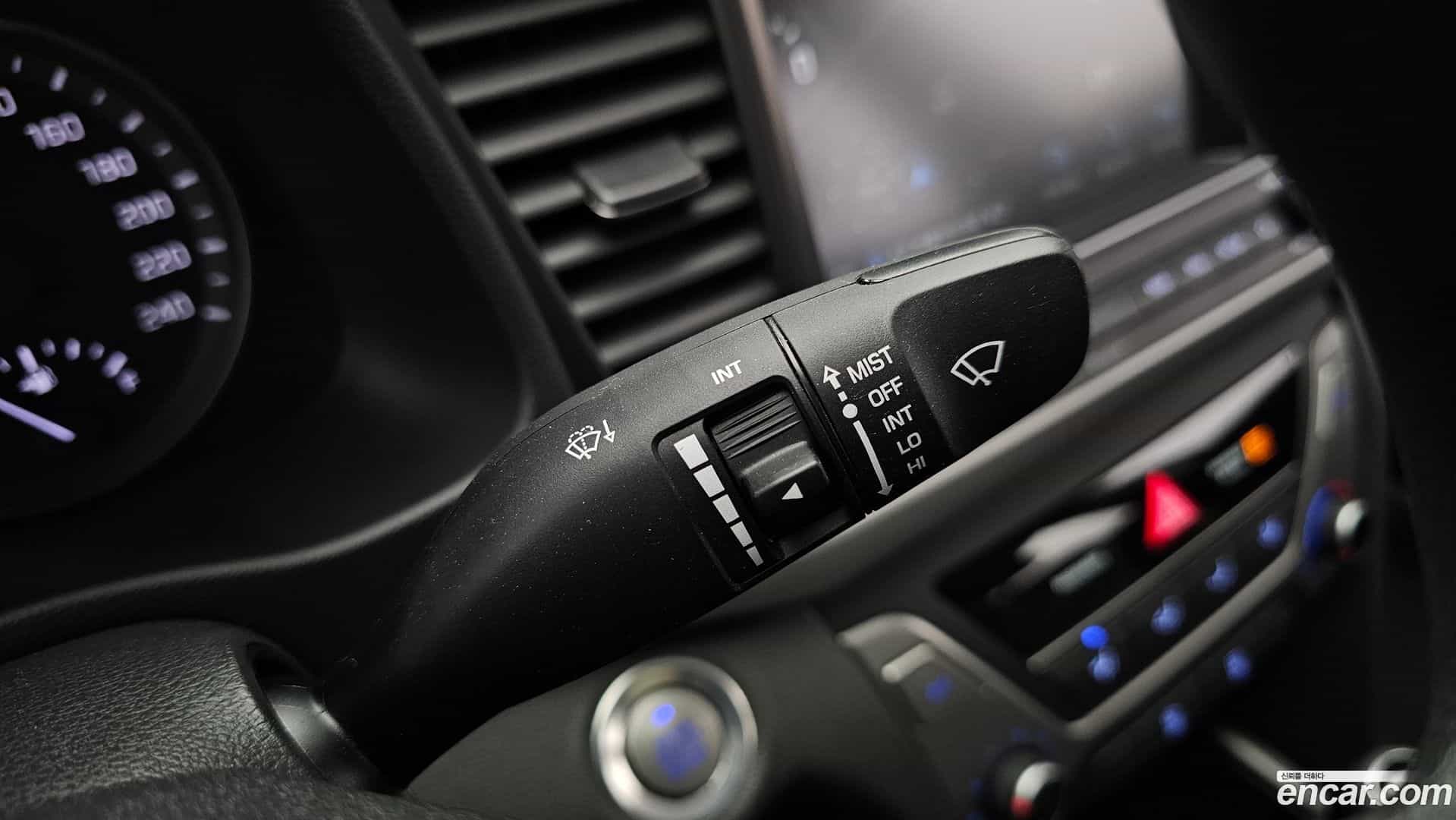 AVANTE Hyundai 2018.8-OPTION-041