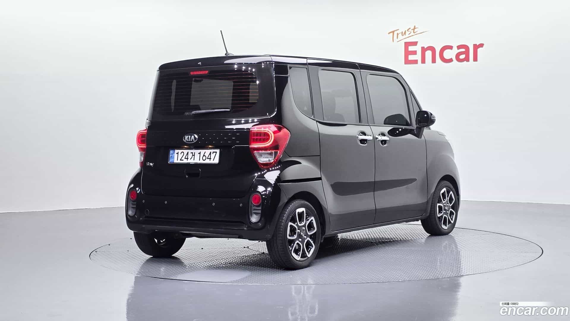 RAY Kia 2019.1-OUTER-002