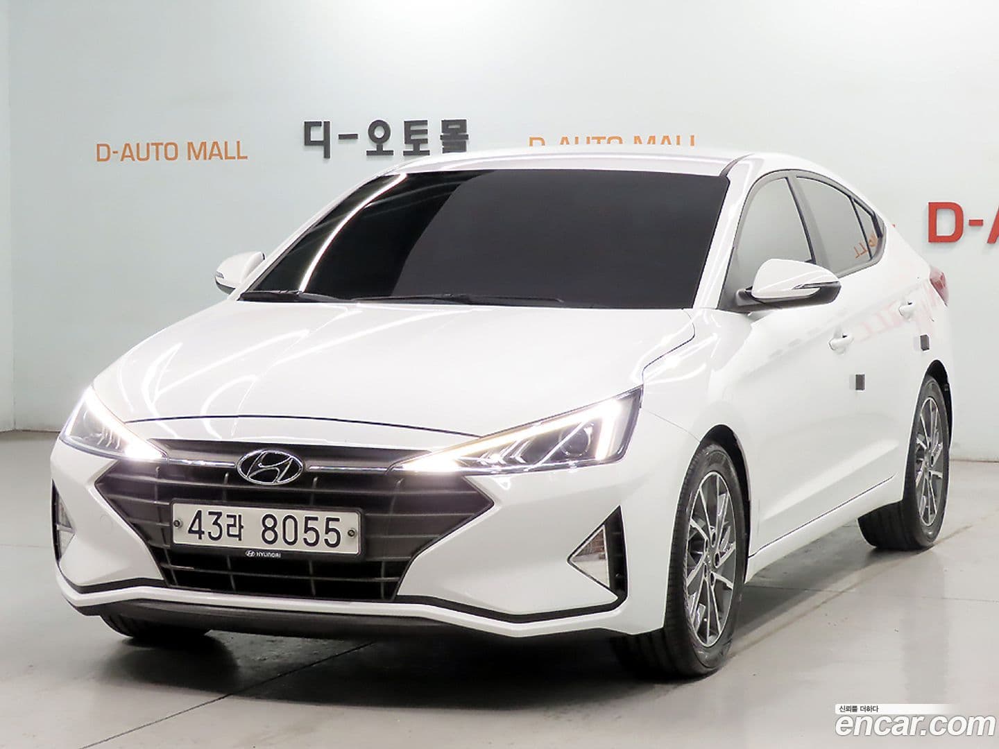 Main__Slider__Photo:AVANTE Hyundai 2019.3-0
