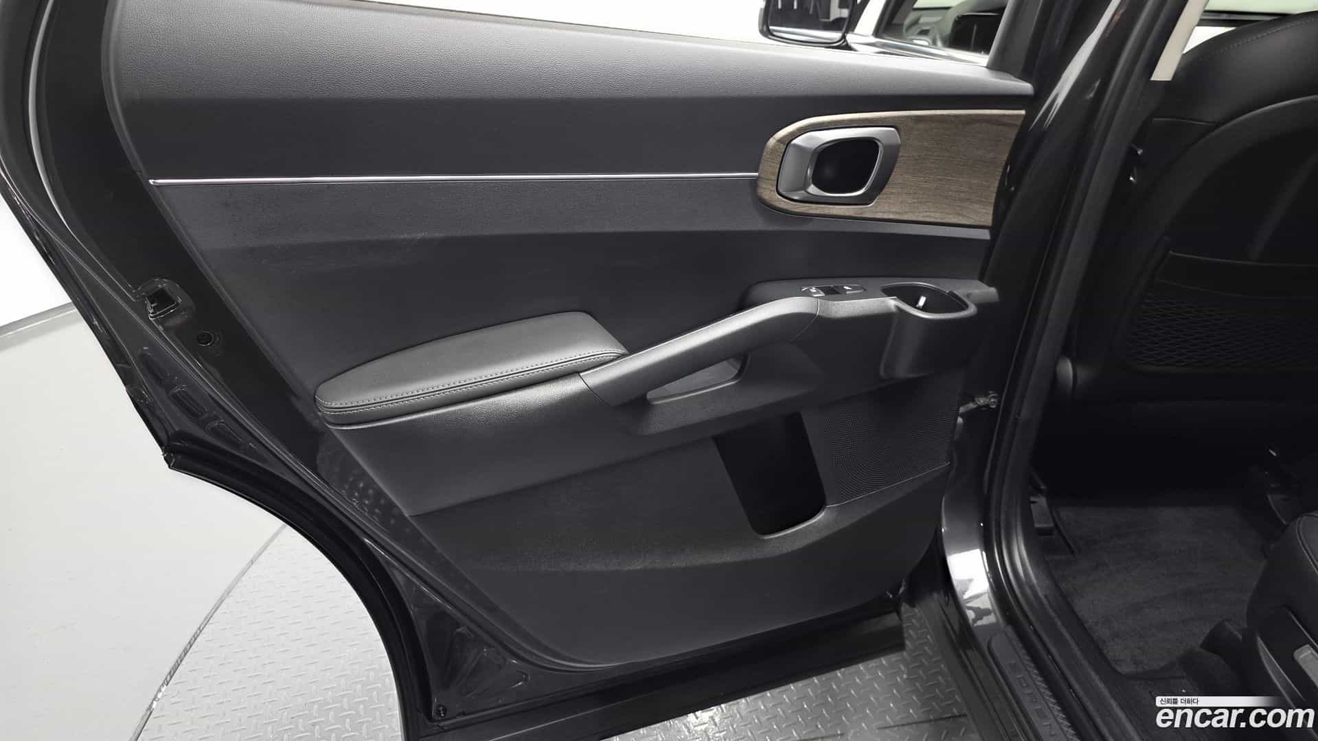 Sorento Kia 2023.3-INNER-035