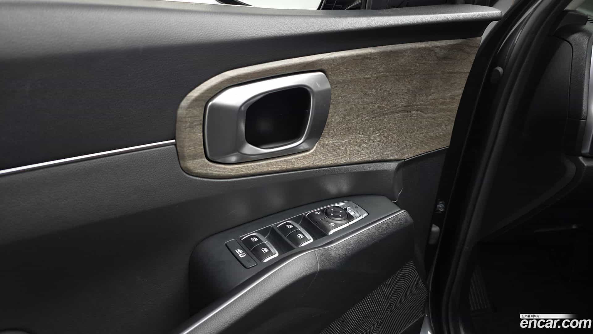 Sorento Kia 2023.3-OPTION-041