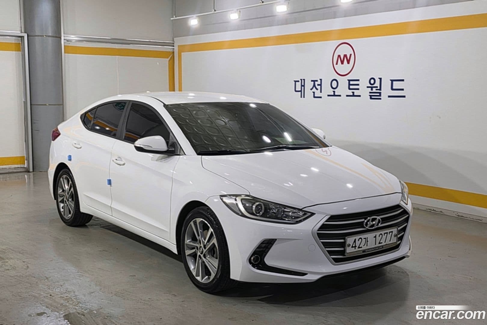 Main__Slider__Photo:AVANTE Hyundai 2017.9-0