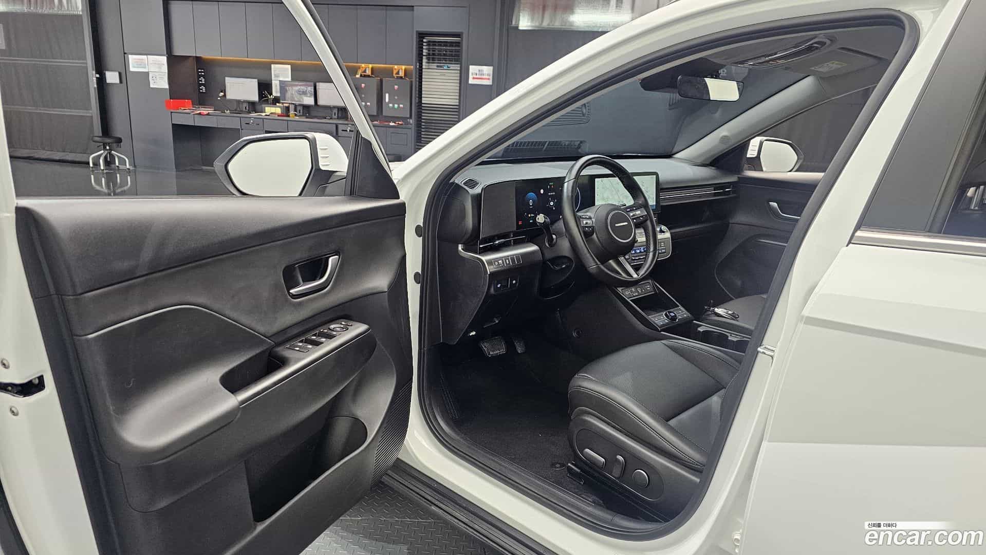 Kona Hyundai 2023.5-INNER-010