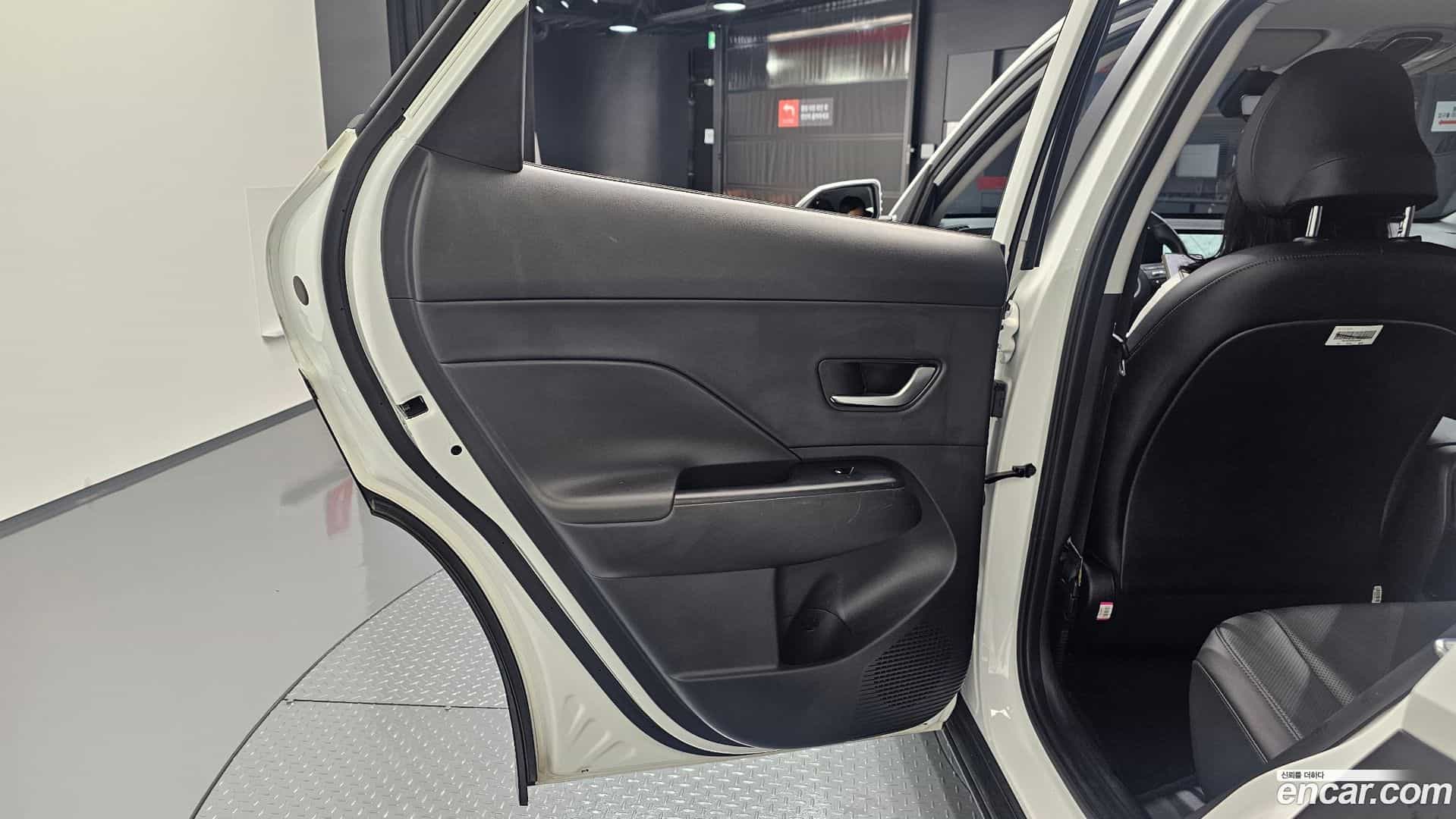 Kona Hyundai 2023.5-INNER-035