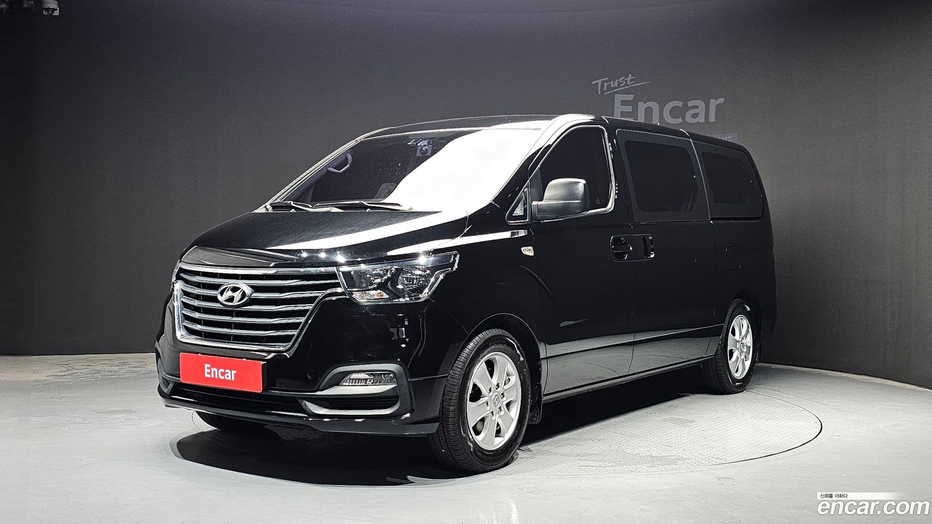 Main__Slider__Photo:Starex Hyundai 2019.4-0