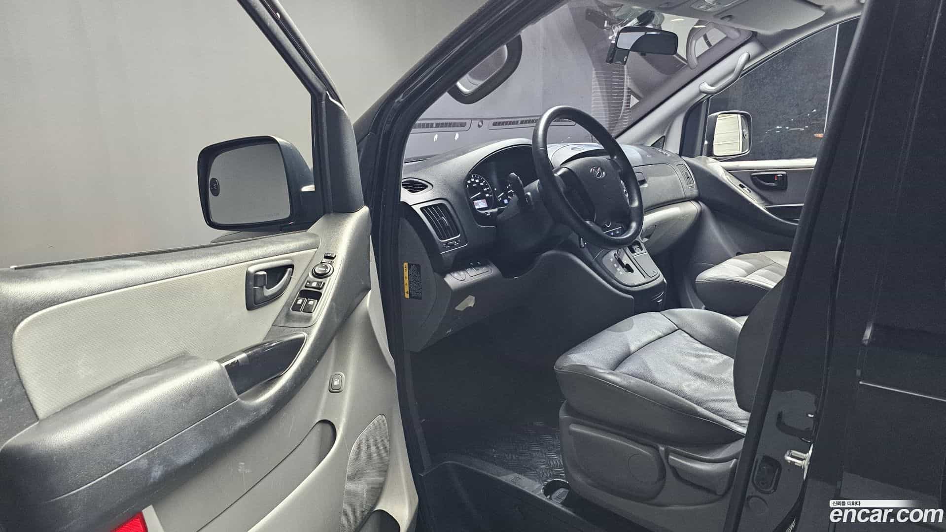 Starex Hyundai 2019.4-INNER-010