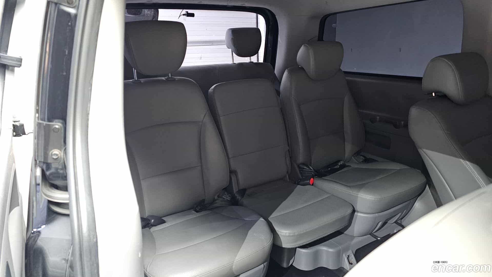 Starex Hyundai 2019.4-OPTION-016