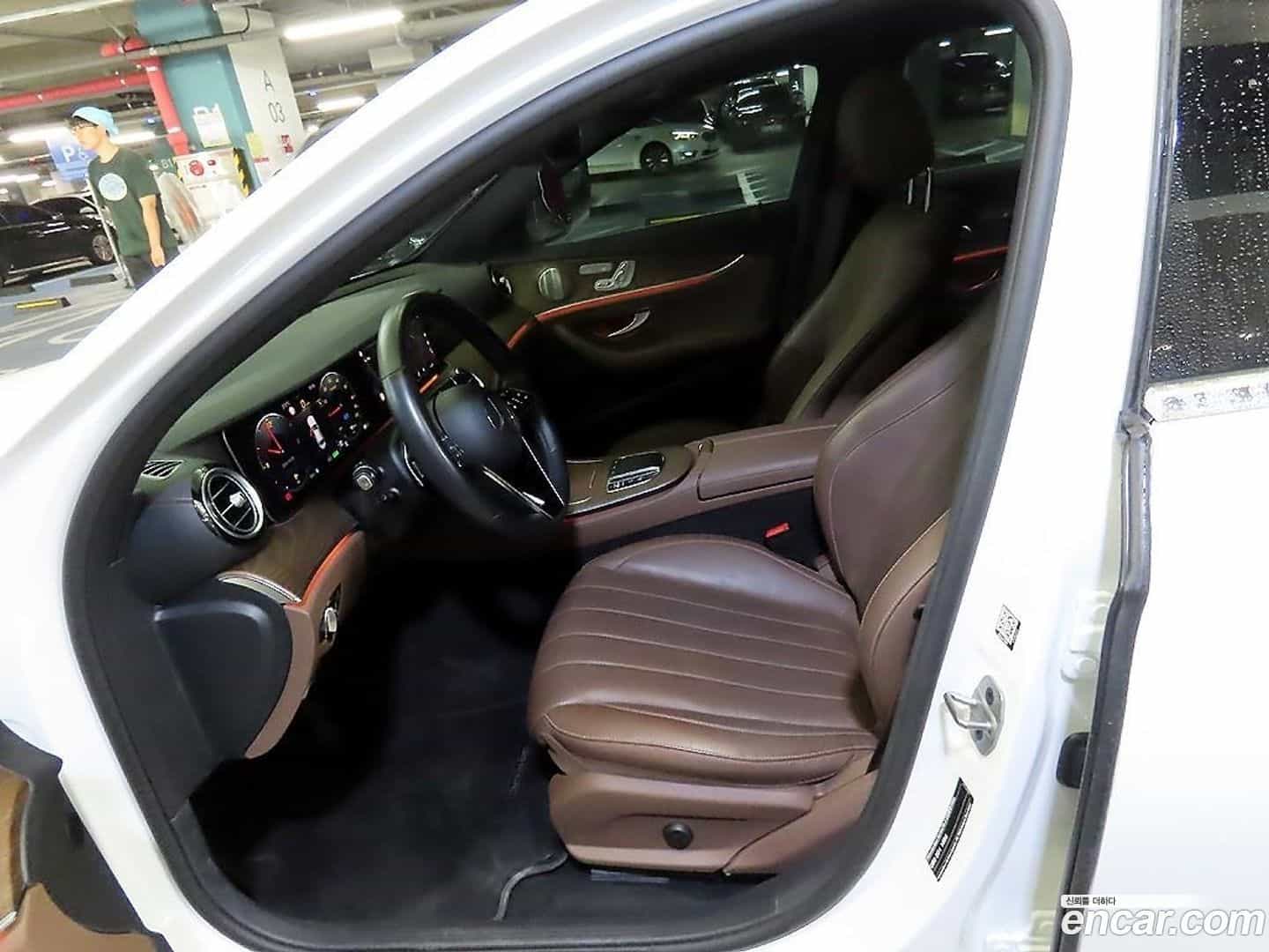 E-Class Mercedes-Benz 2022.10-INNER-009