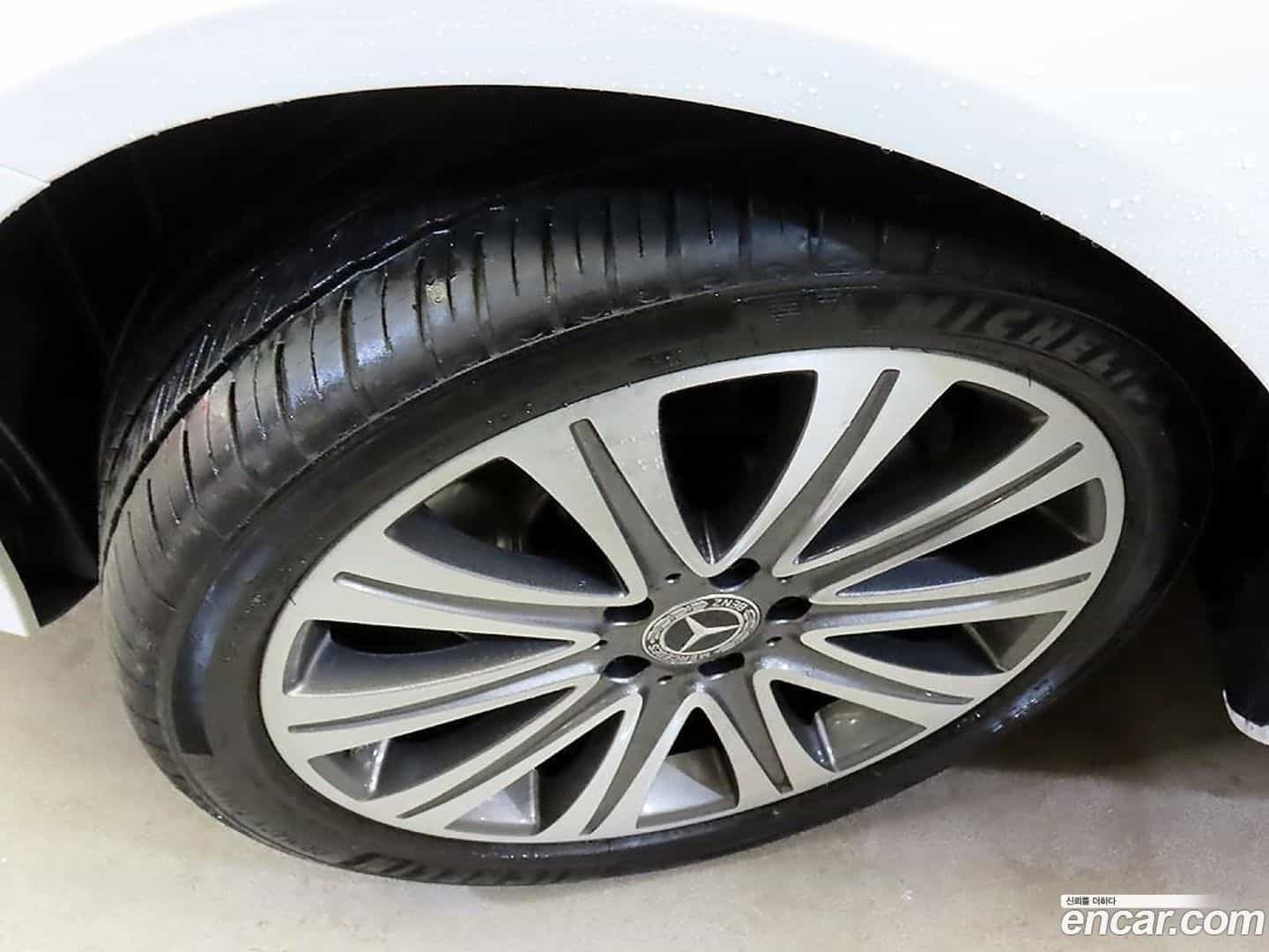 E-Class Mercedes-Benz 2022.10-OPTION-024