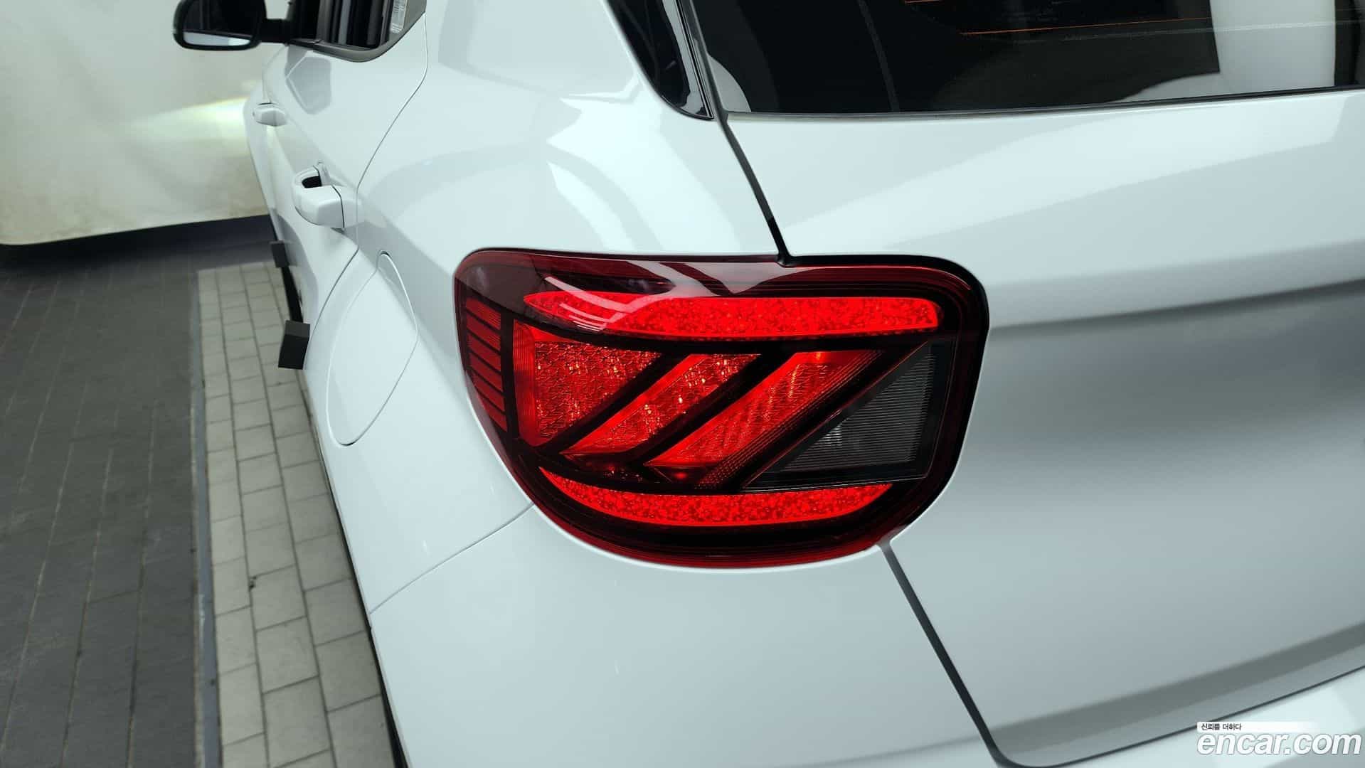 Venue Hyundai 2022.6-OUTER-033