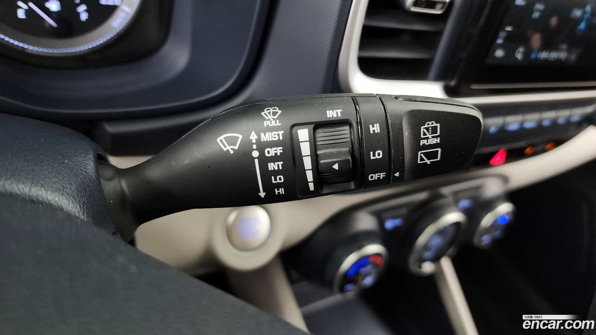Venue Hyundai 2022.6-OPTION-041