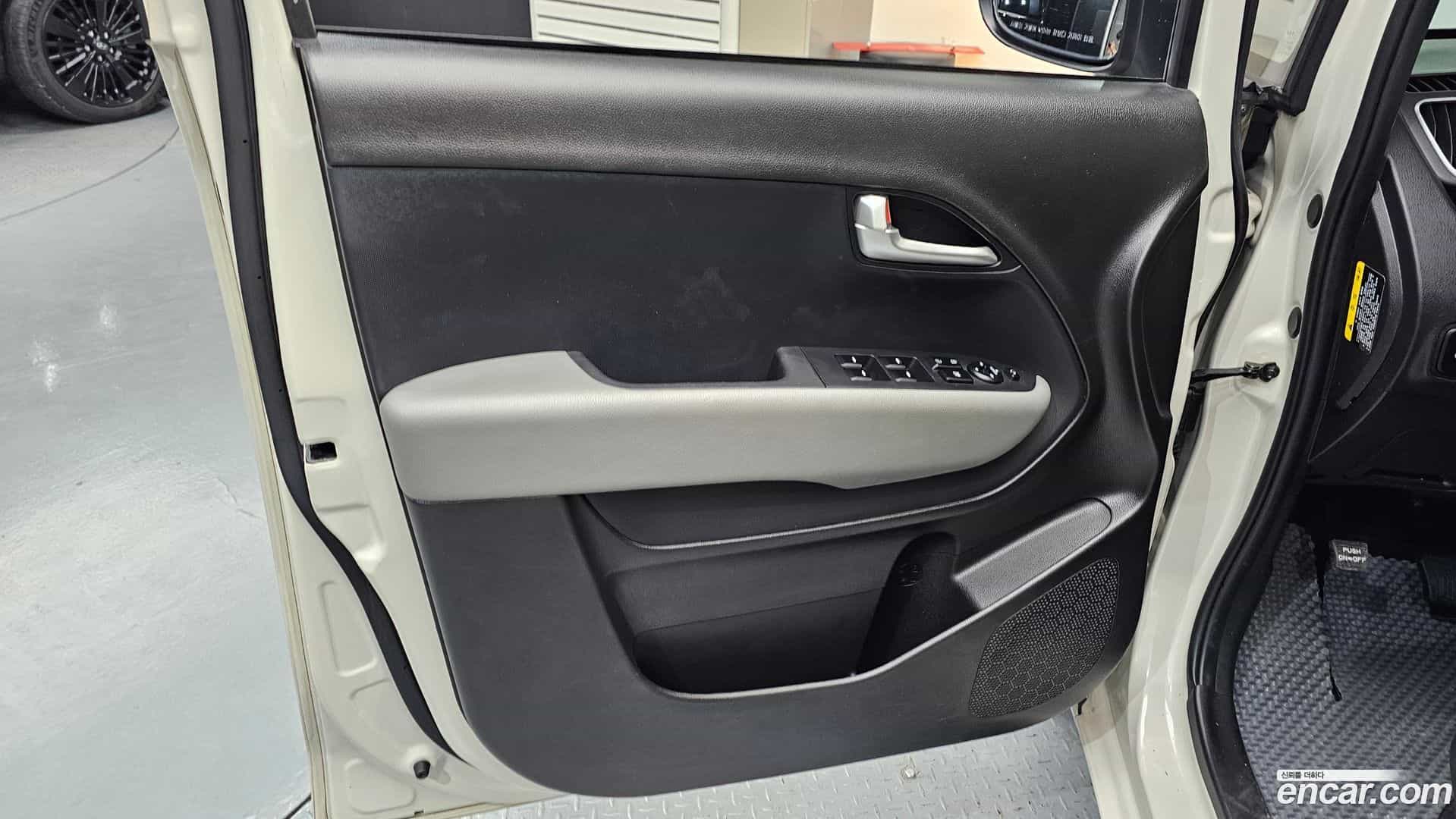 RAY Kia 2021.6-INNER-034