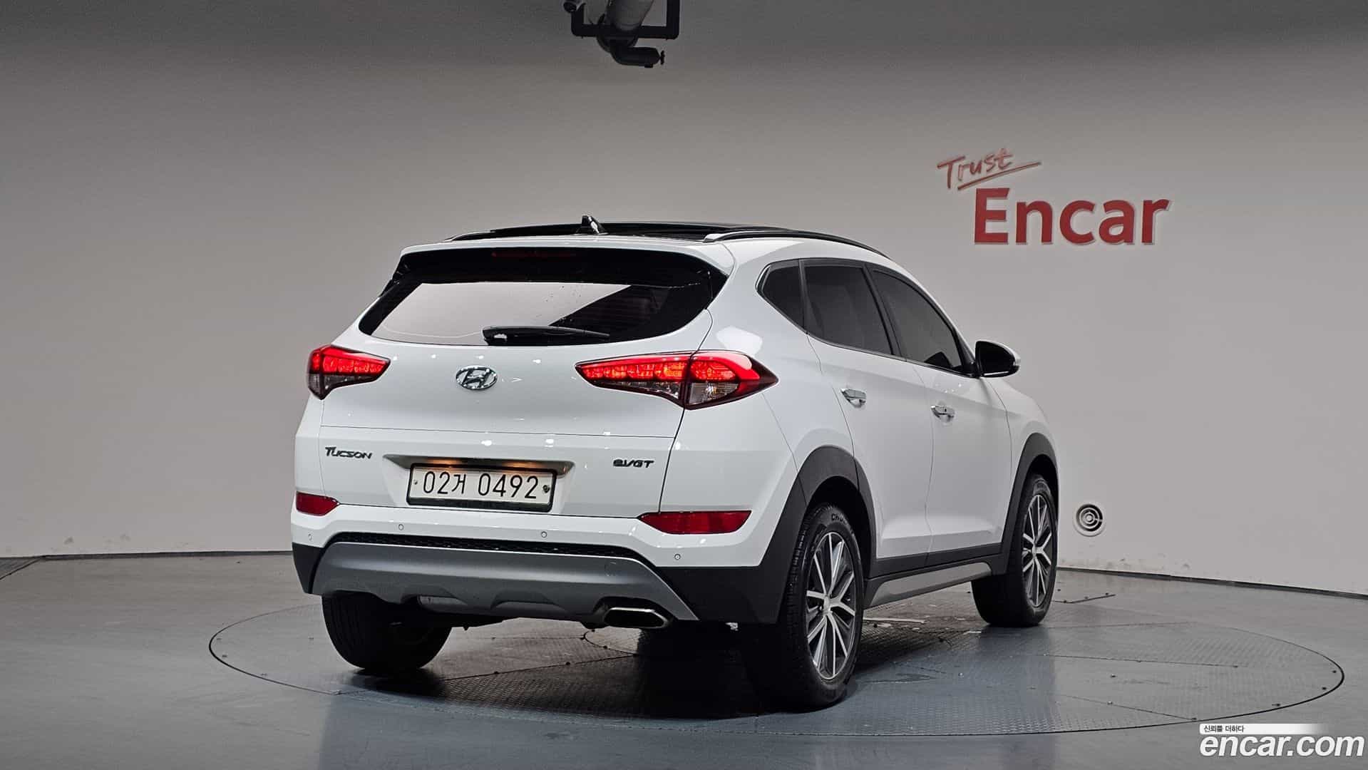 Tucson Hyundai 2016.5-OUTER-004