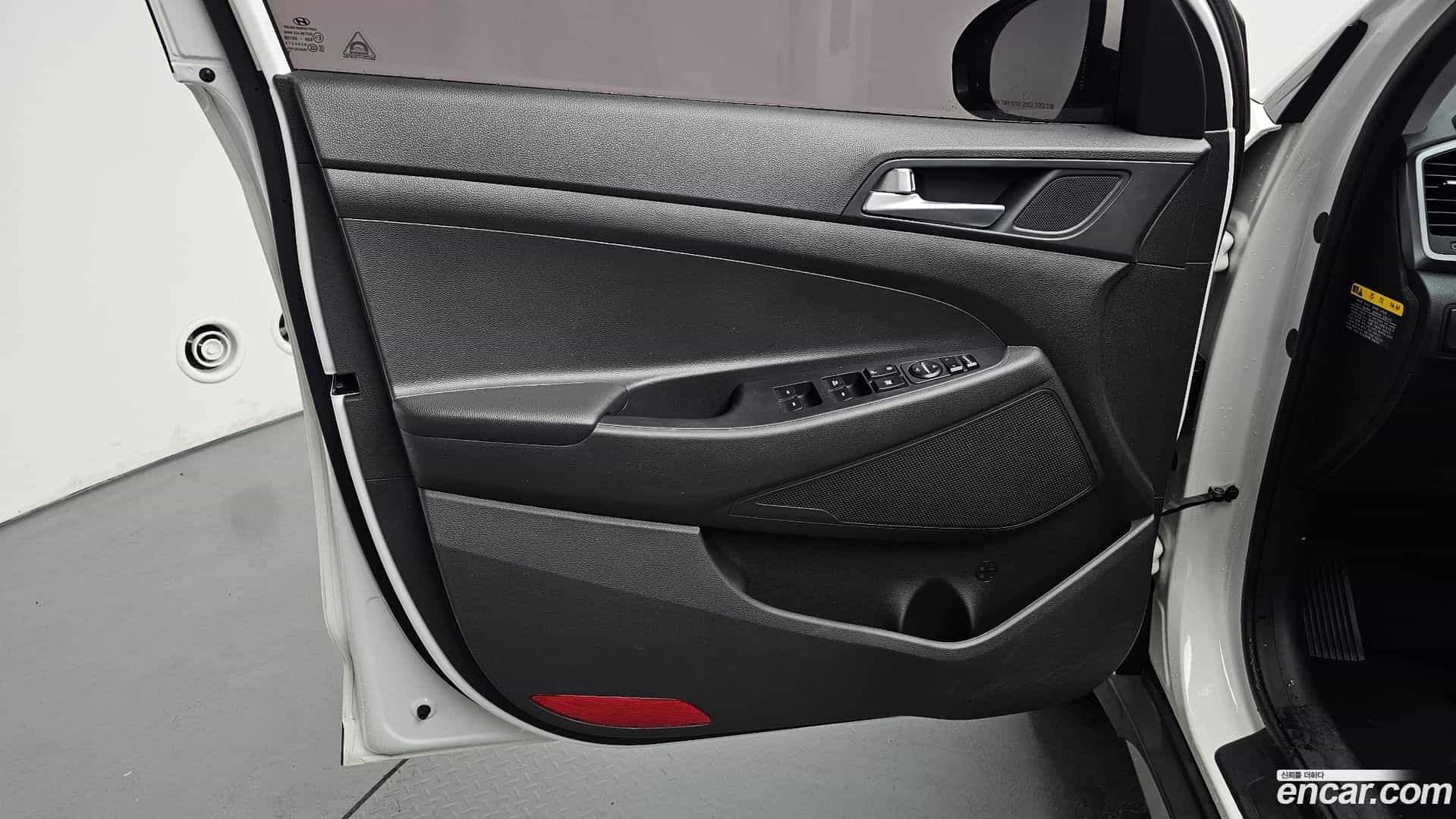 Tucson Hyundai 2016.5-INNER-034