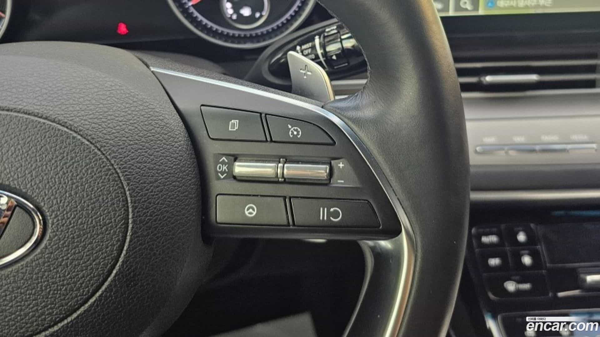 Grandeur Hyundai 2020.3-OPTION-023