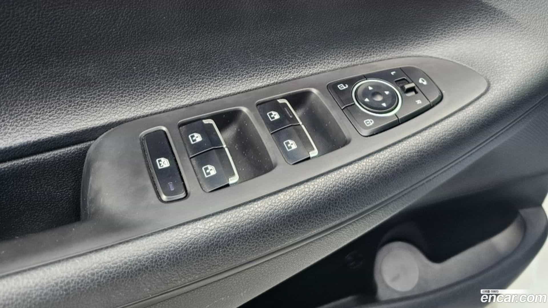 Grandeur Hyundai 2020.3-OPTION-024