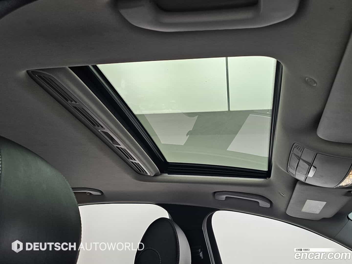 E-Class Mercedes-Benz 2016.8-OPTION-022