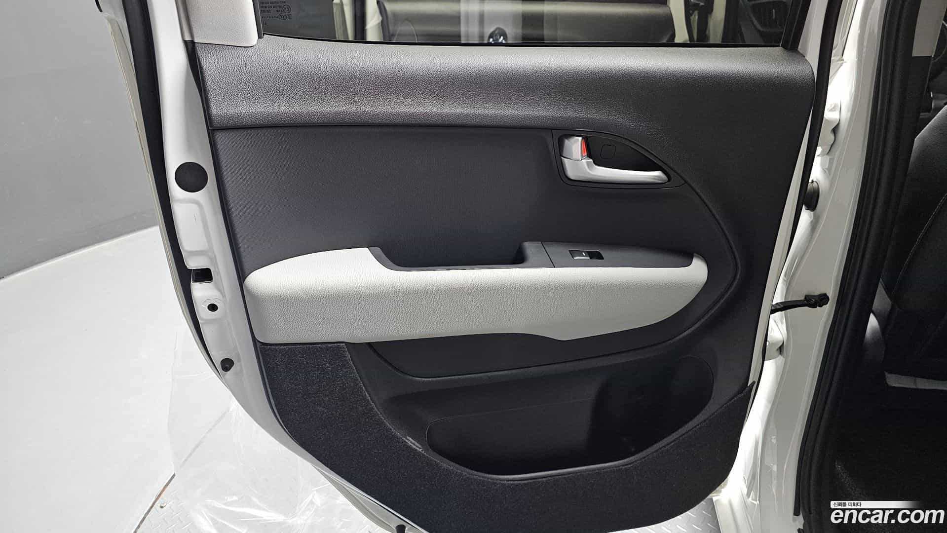 RAY Kia 2025.0-INNER-035