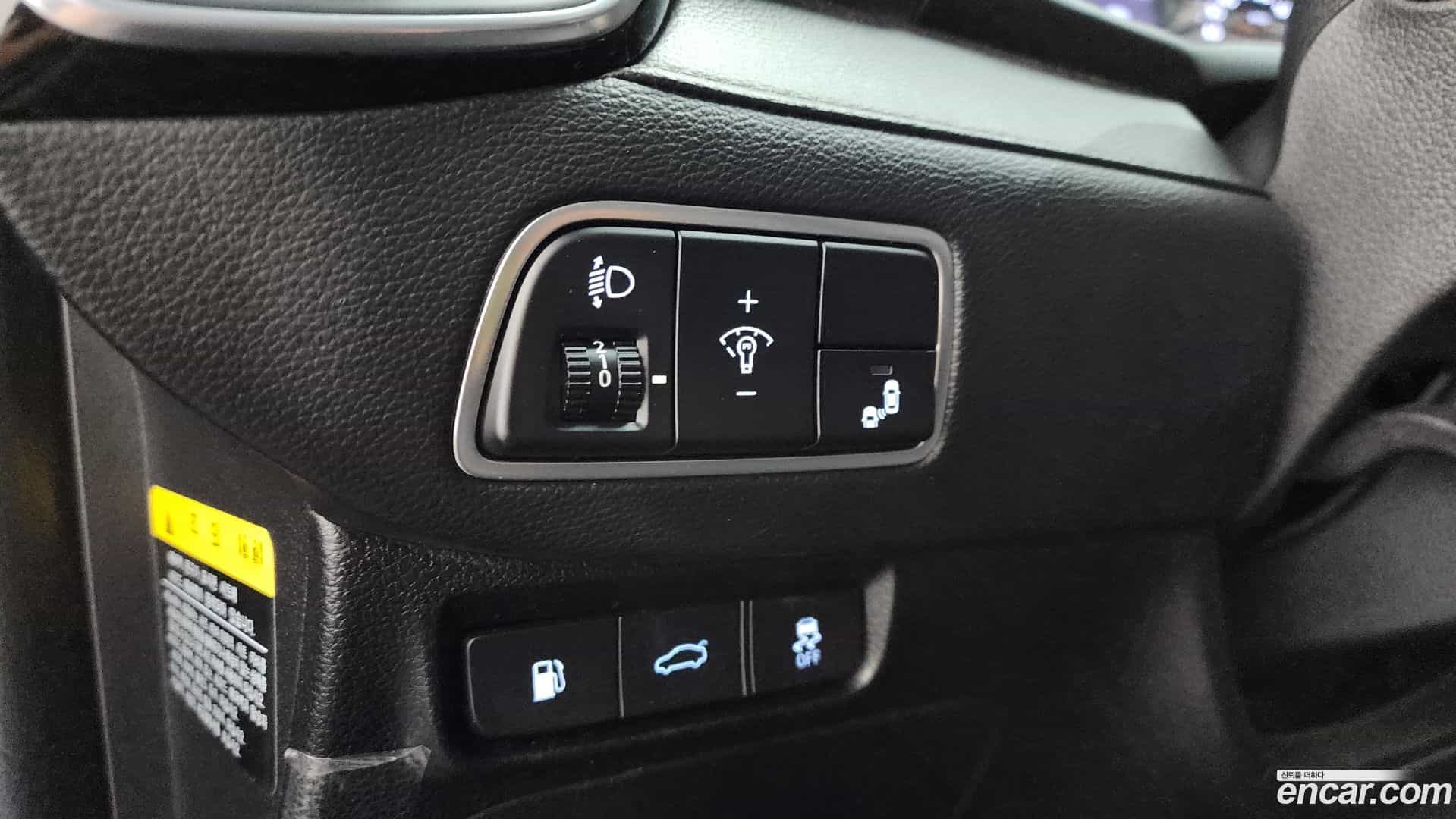 Grandeur Hyundai 2018.3-OPTION-024