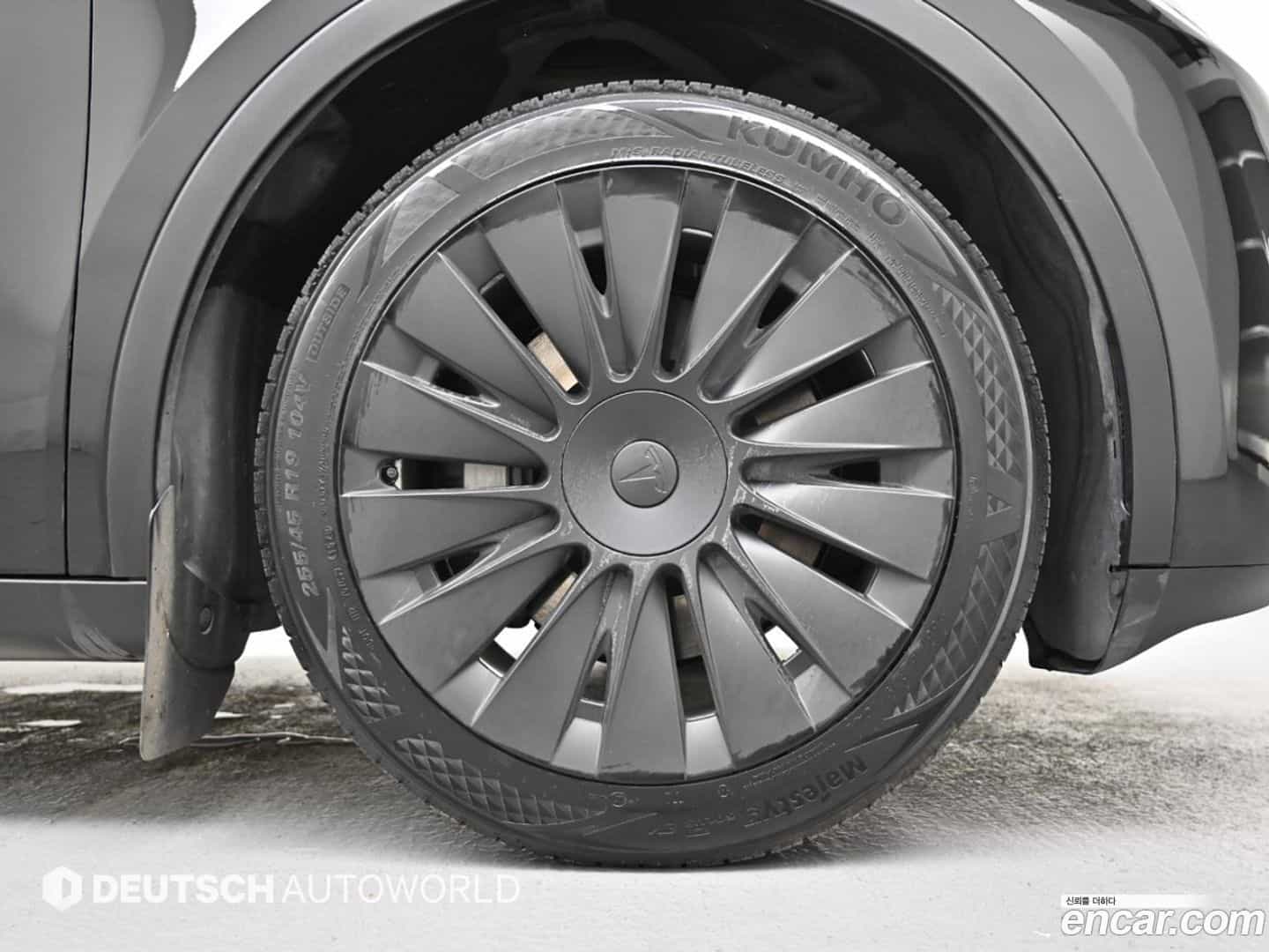 Model Y Tesla 2024.2-OUTER-005
