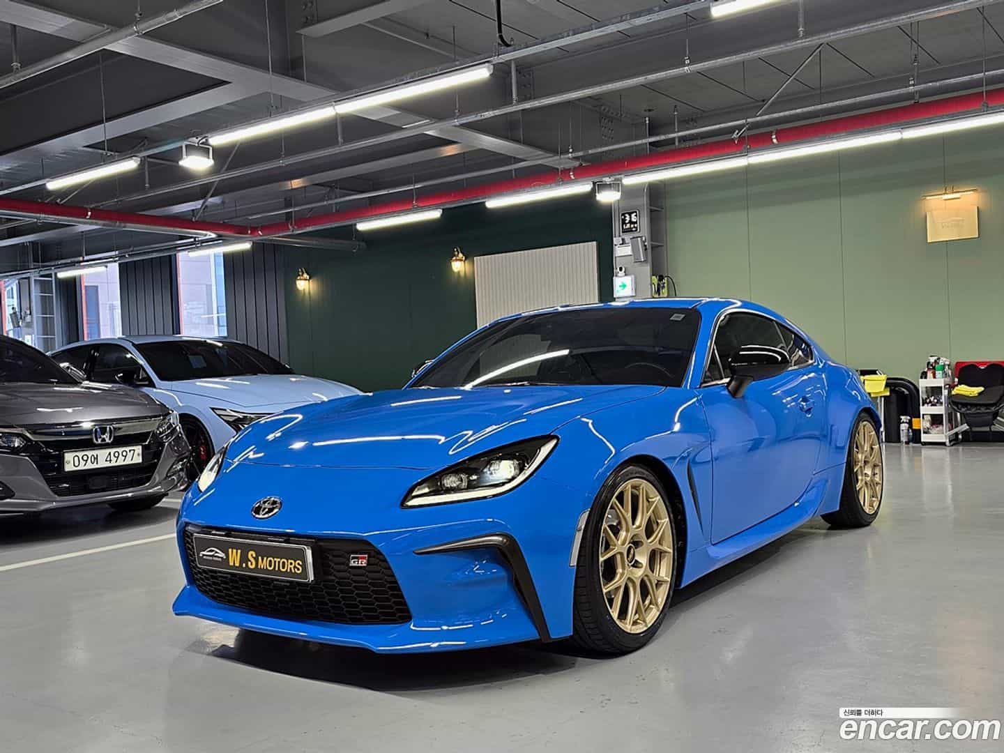 86 Toyota 2024.5-OUTER-003