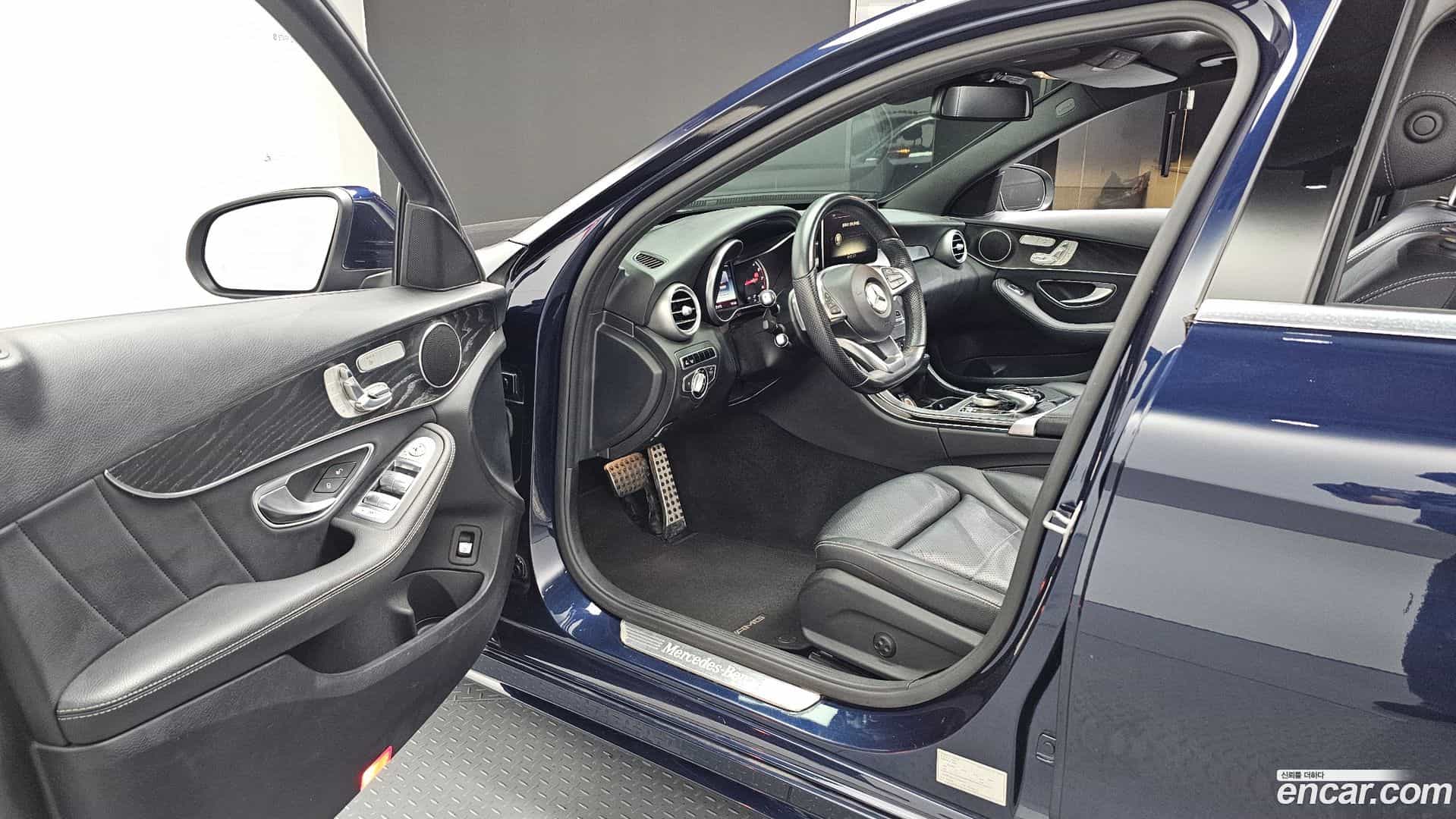 C-Class Mercedes-Benz 2016.10-INNER-010