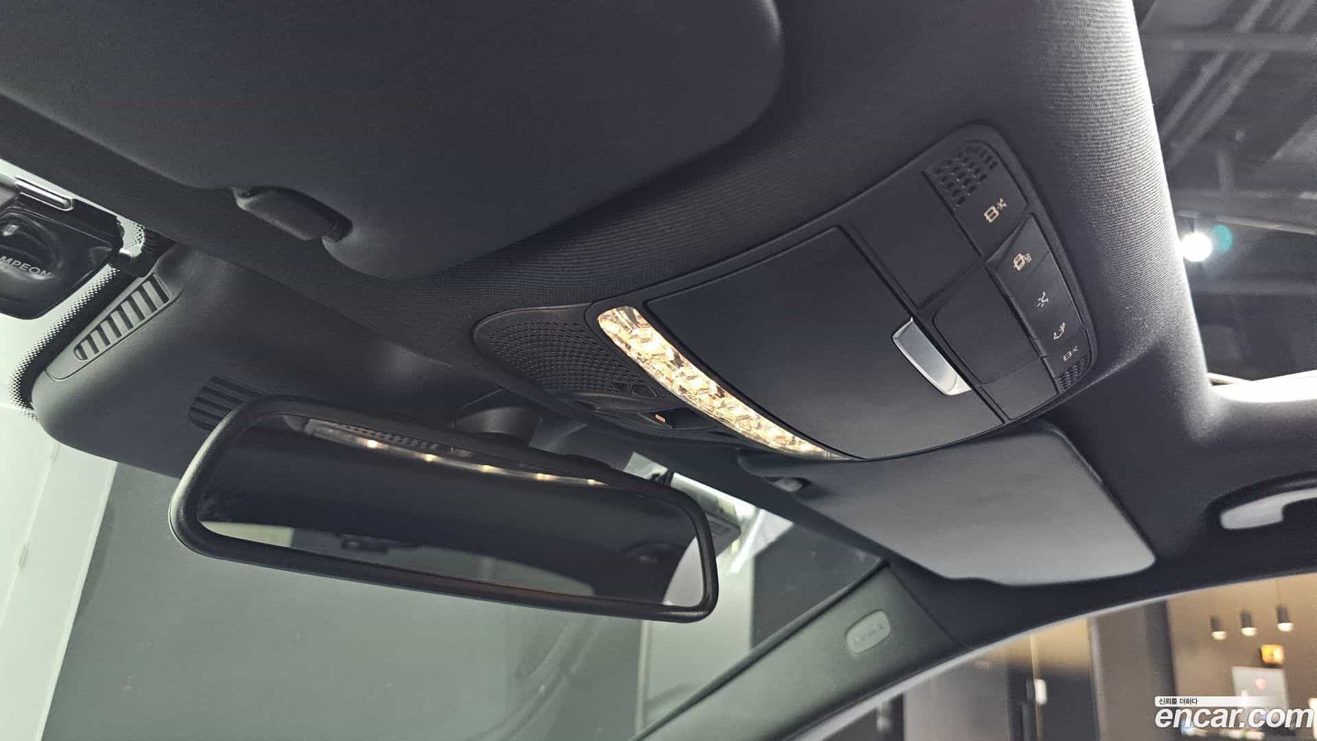 C-Class Mercedes-Benz 2016.10-OPTION-021