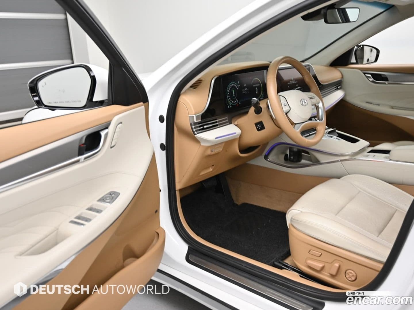 Main__Slider__Photo:Grandeur Hyundai 2020.9-0