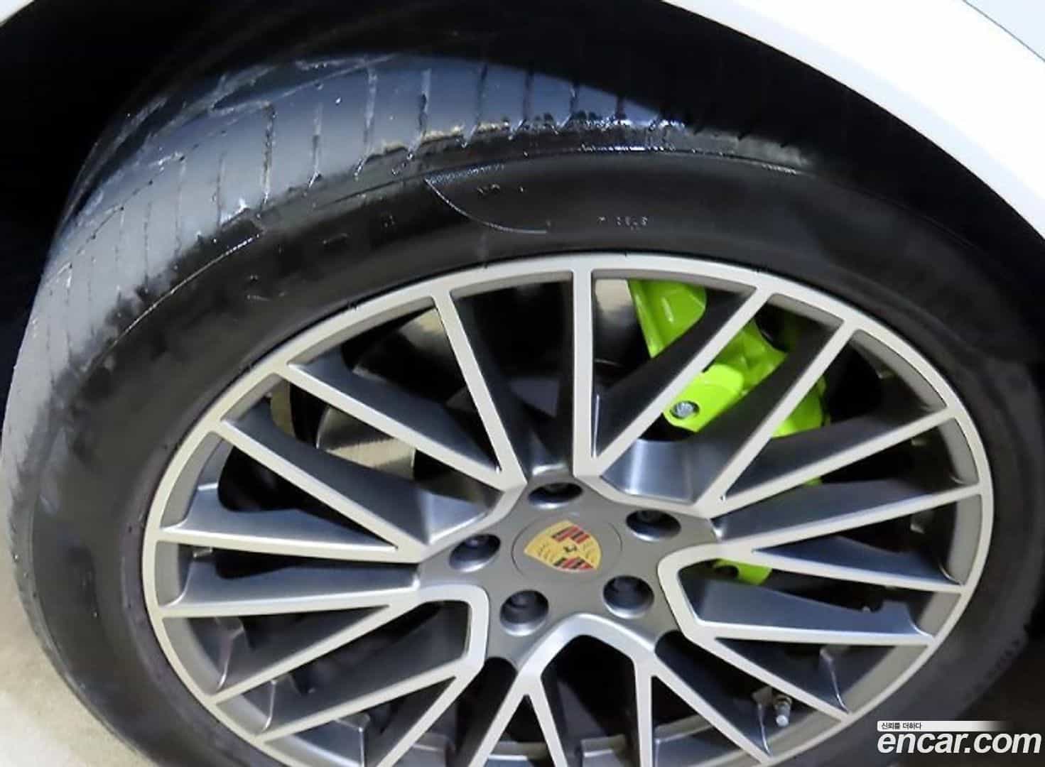 Cayenne Porsche 2022.7-OPTION-024