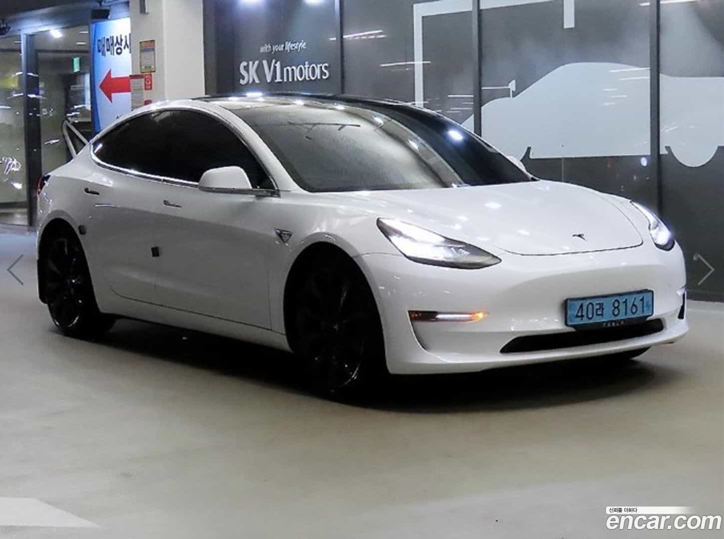 Model 3 Tesla 2020.2-OUTER-001