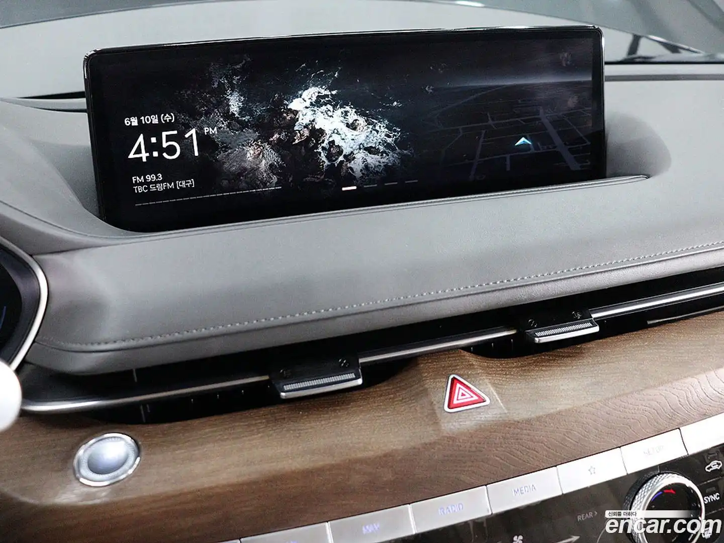 G80 Genesis 2020.4-INNER-009