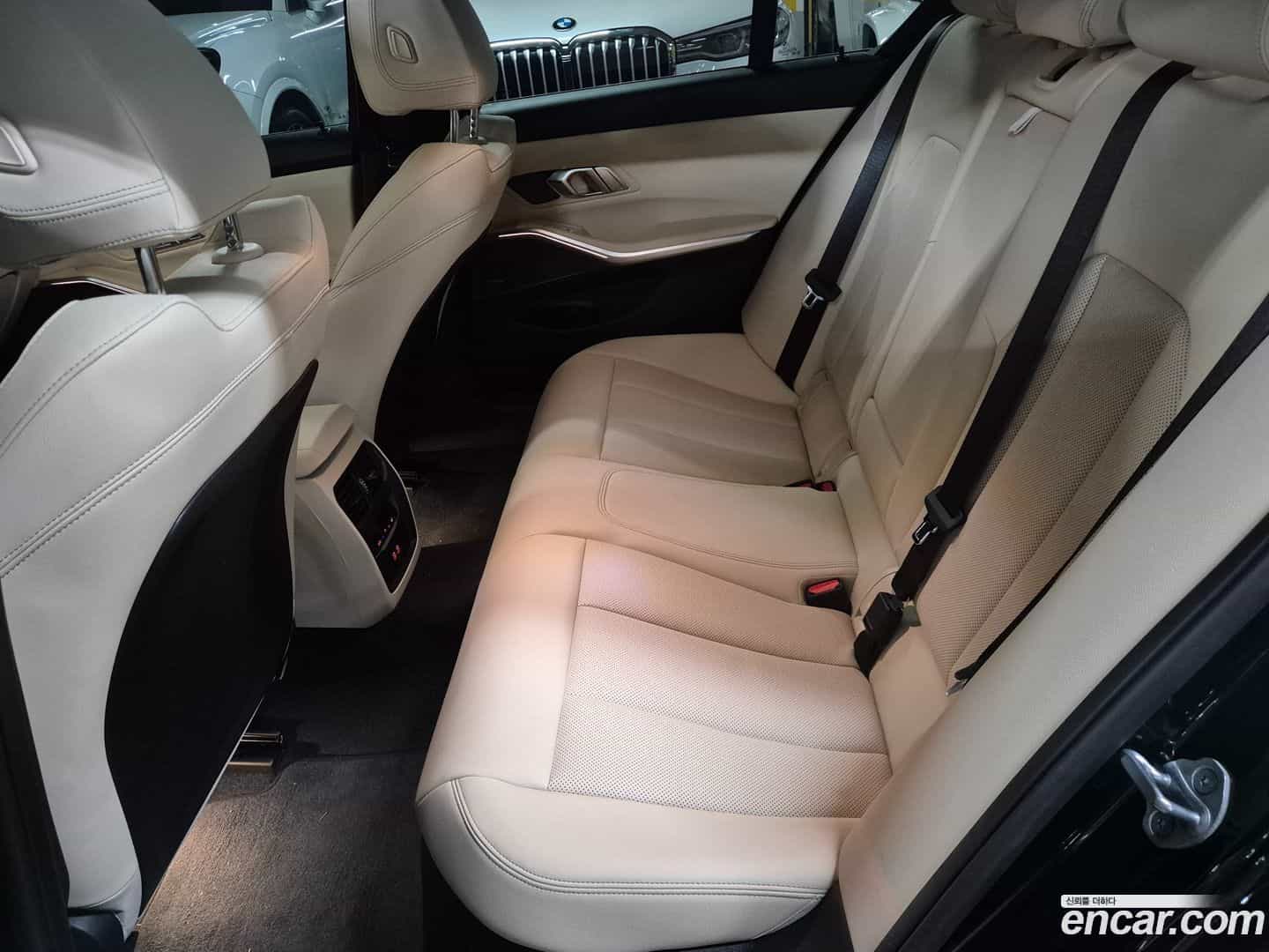 3-Series BMW 2024.5-INNER-010