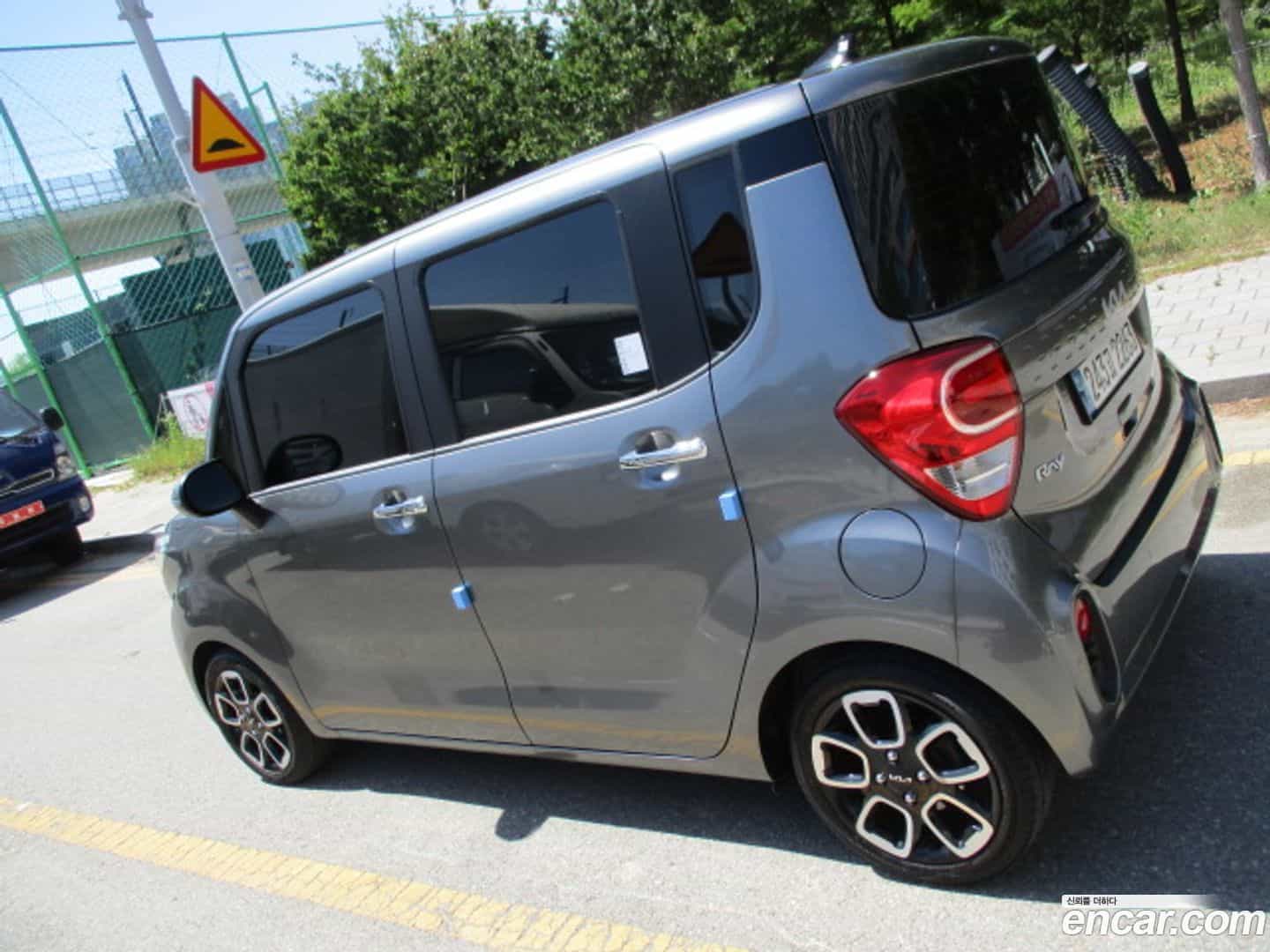 RAY Kia 2022.2-OUTER-006